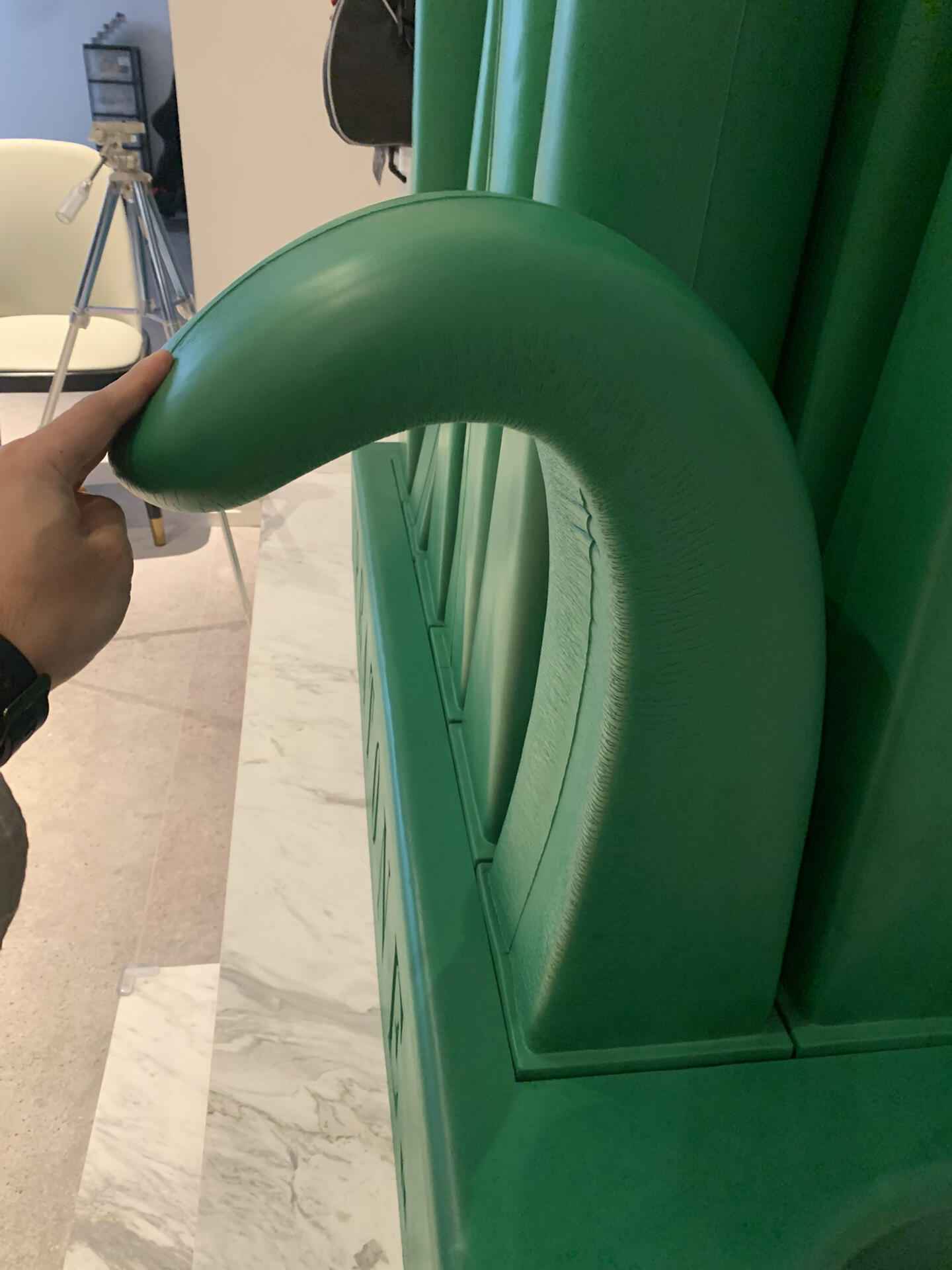 Fun with Postures: Pratone Grass Stem Sofa