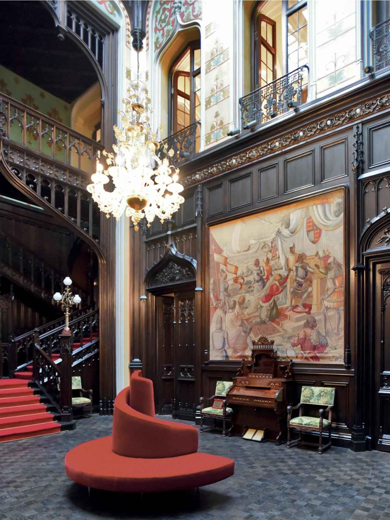 Modern Architectural Totem: From Tatlin Tower to Home Design Evolution