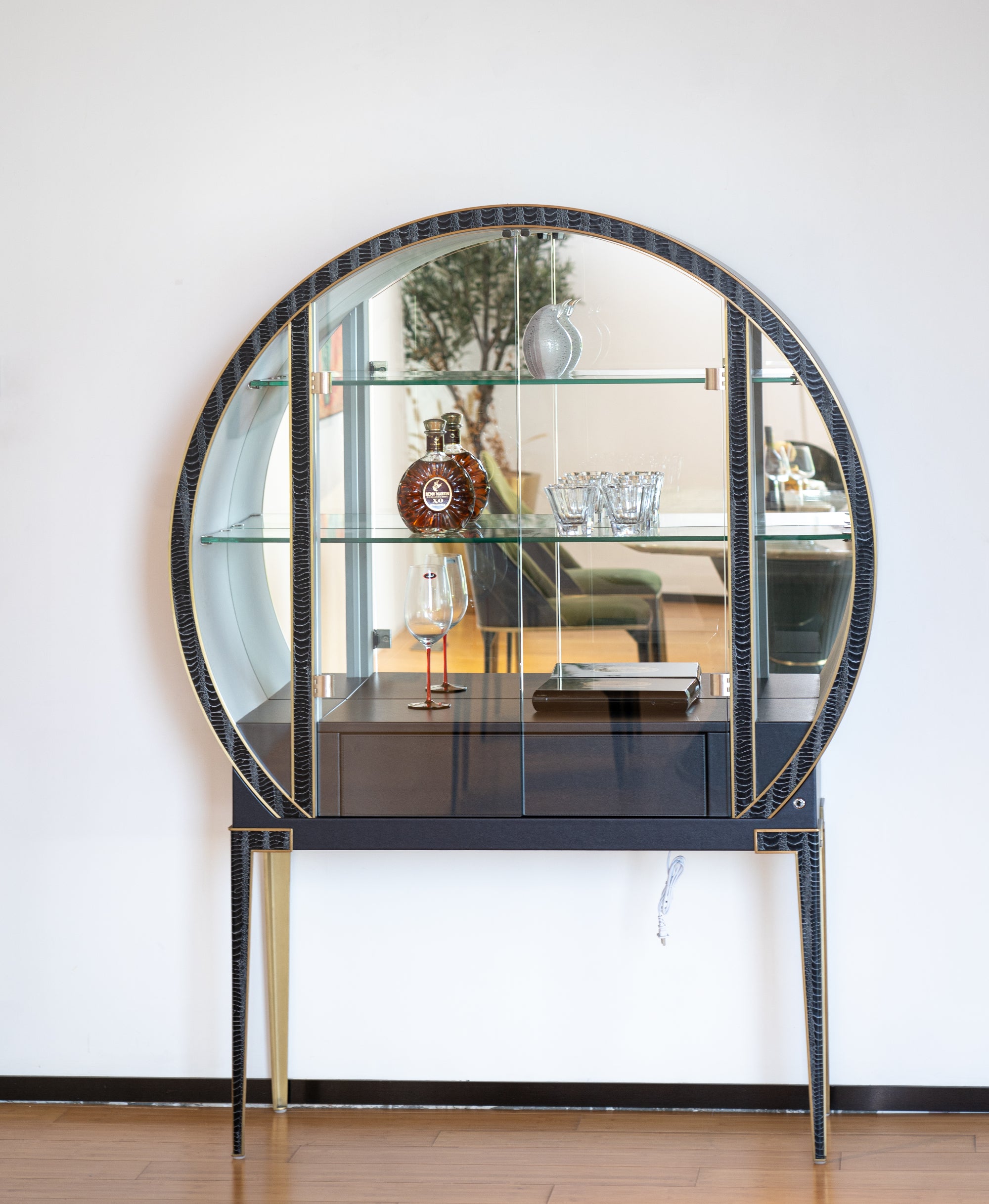 APTA-3033 Wine Cabinet - Stylish and Functional Wine Storage Solution - Chiuchiufurniture