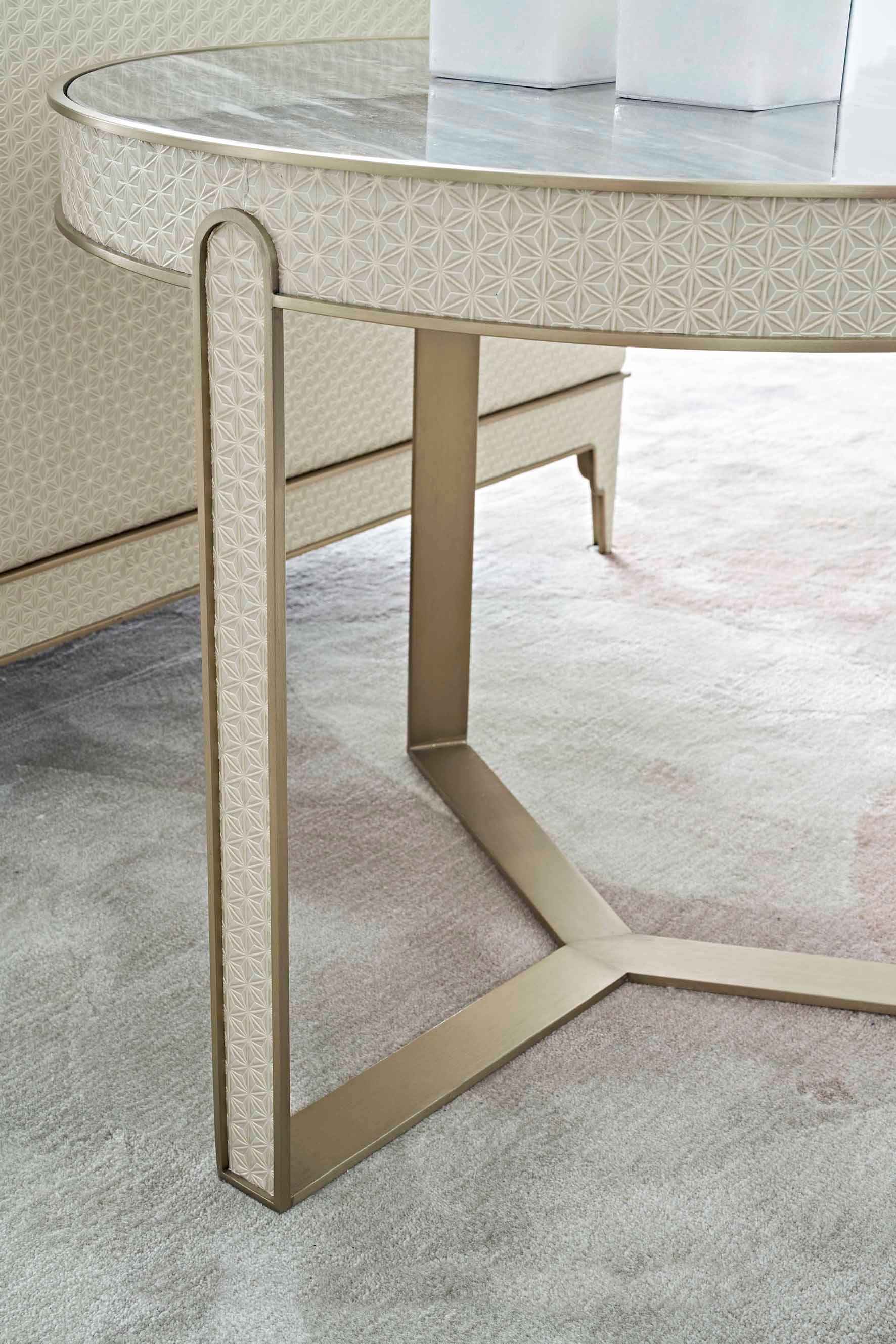 APTC-2756 Round table