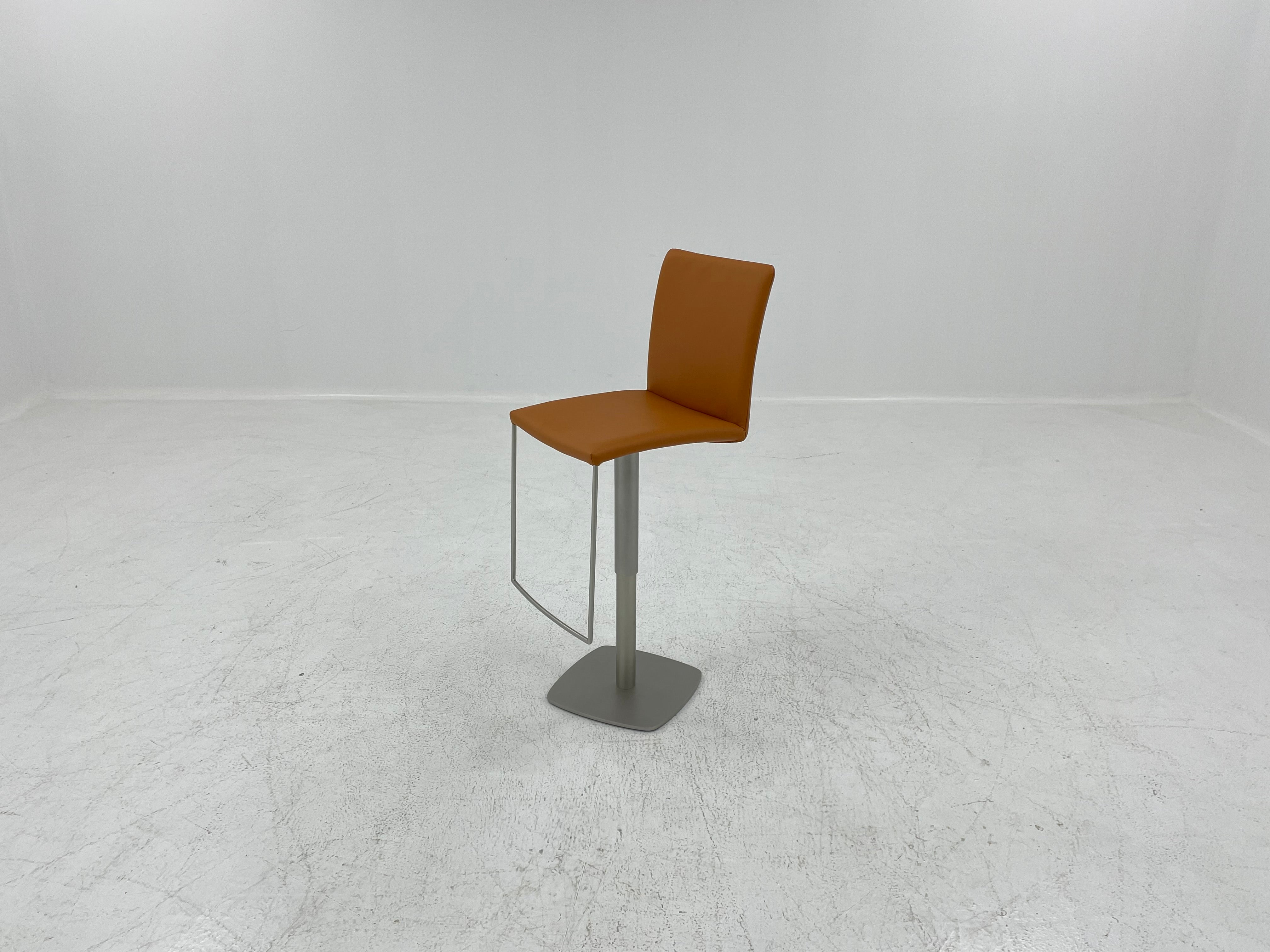 BY-111 Bar chair