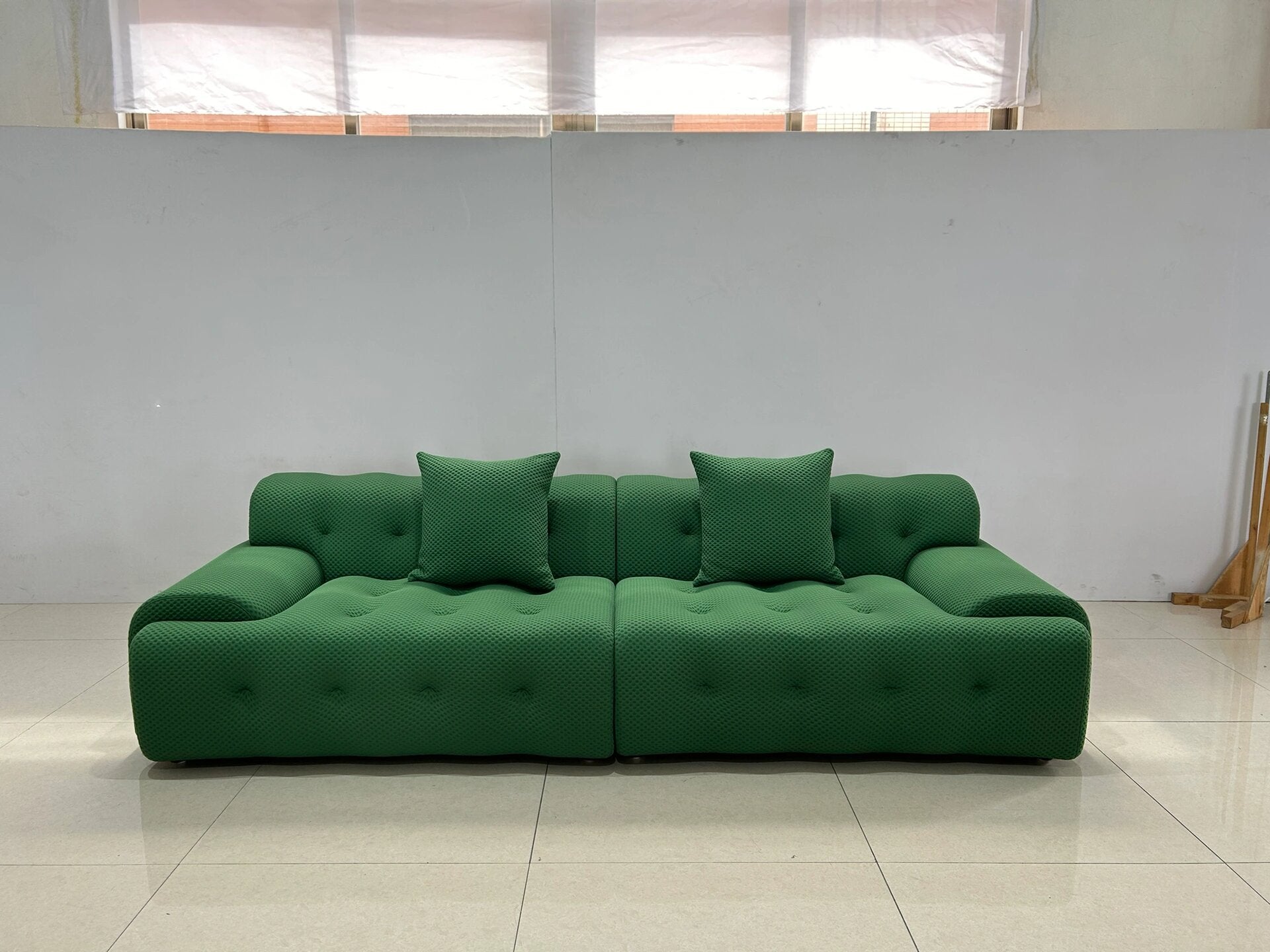 Erleben Sie wolkengleichen Komfort: Blogger Series Wave-Back Sofa