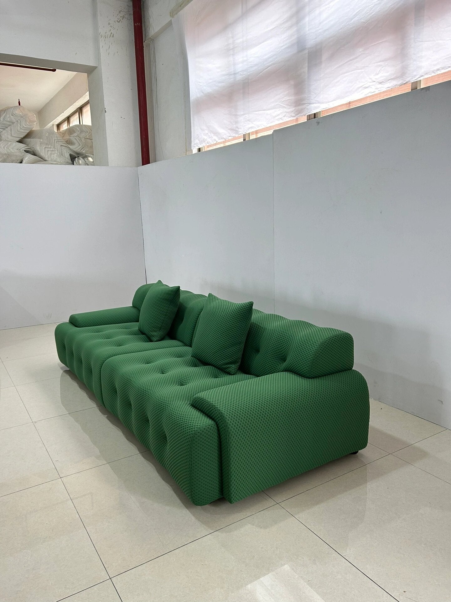 Erleben Sie wolkengleichen Komfort: Blogger Series Wave-Back Sofa