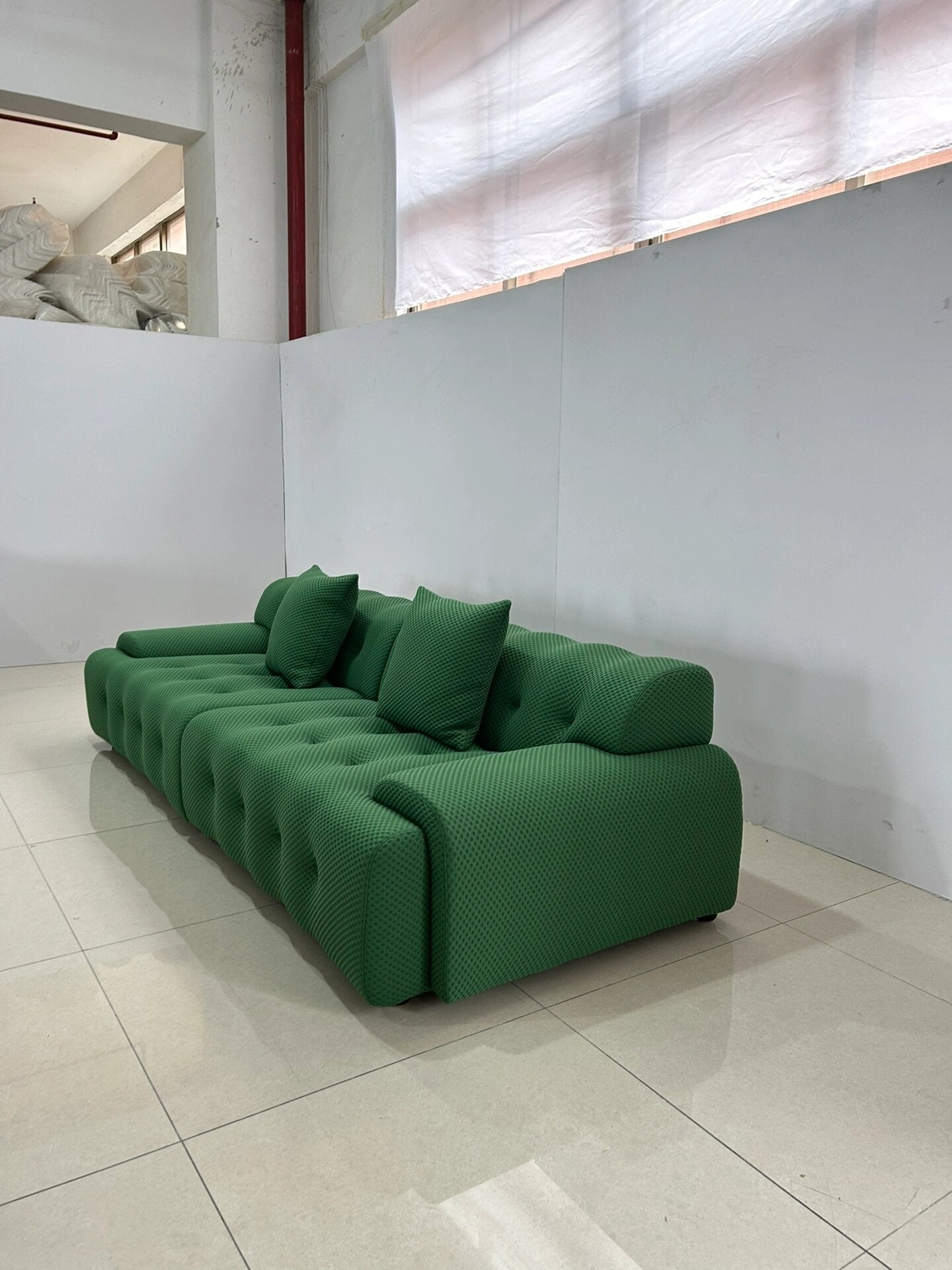 Erleben Sie wolkengleichen Komfort: Blogger Series Wave-Back Sofa