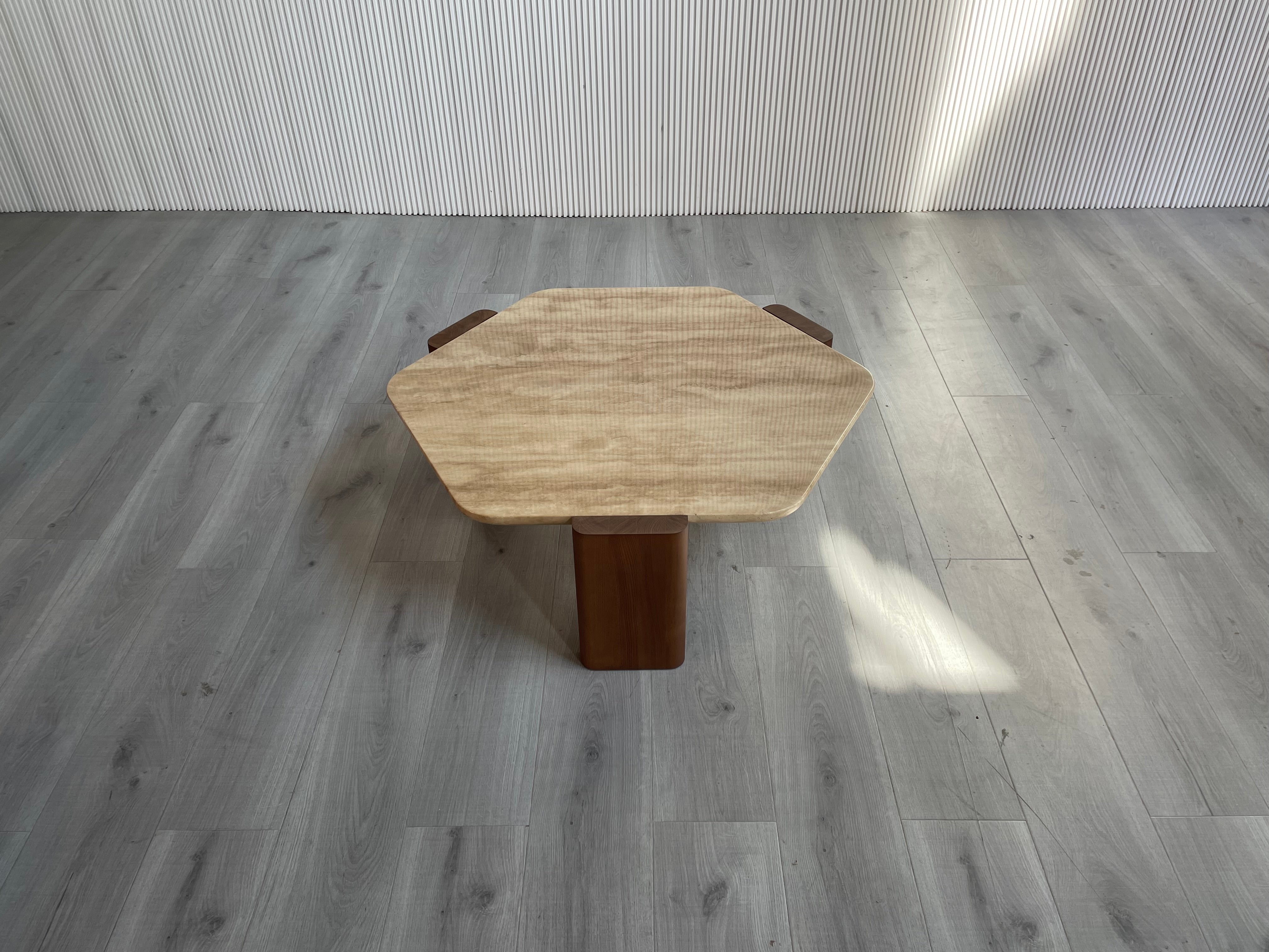 CJ-346 Coffee table