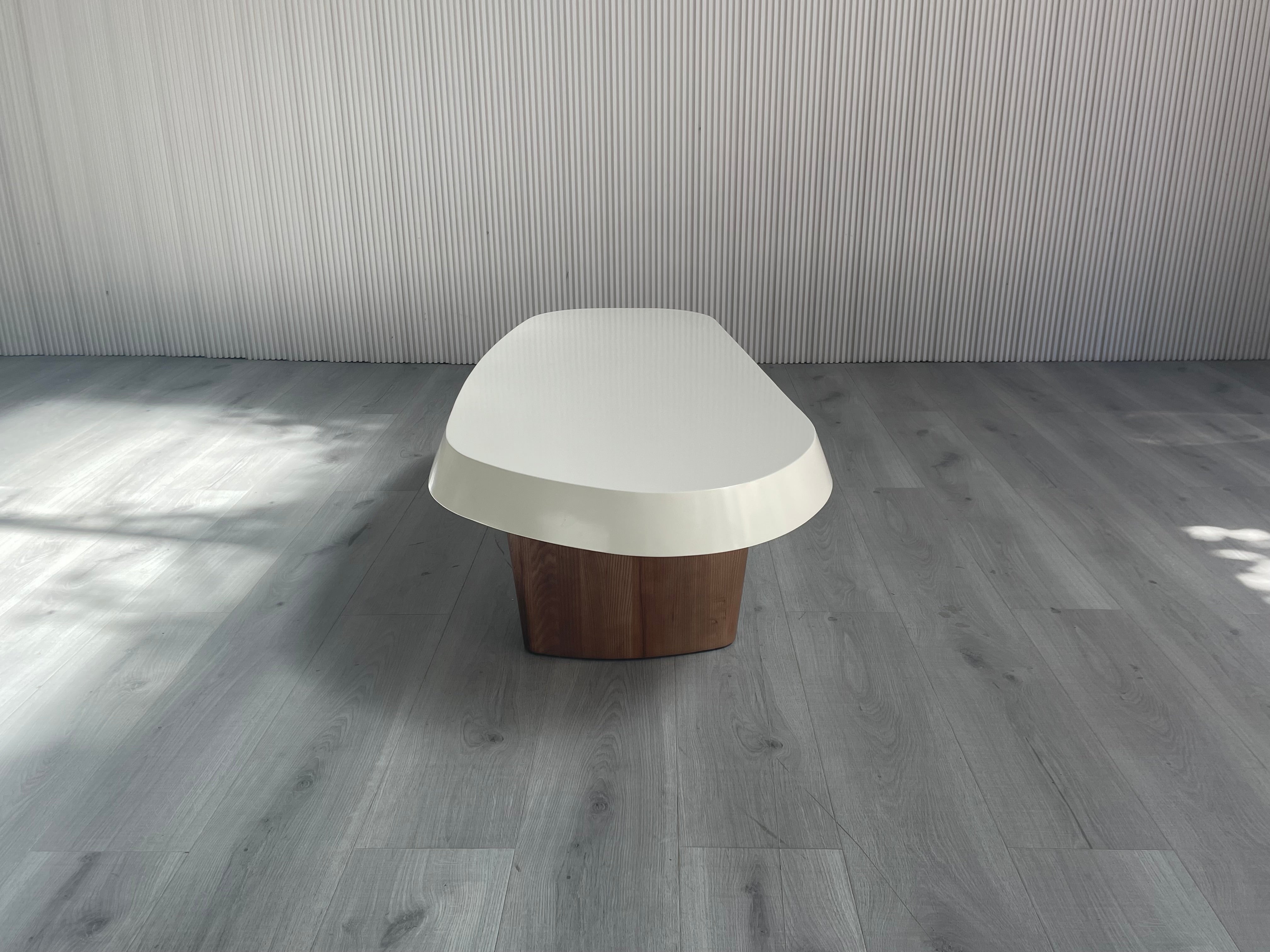 CJ-477 Coffee table