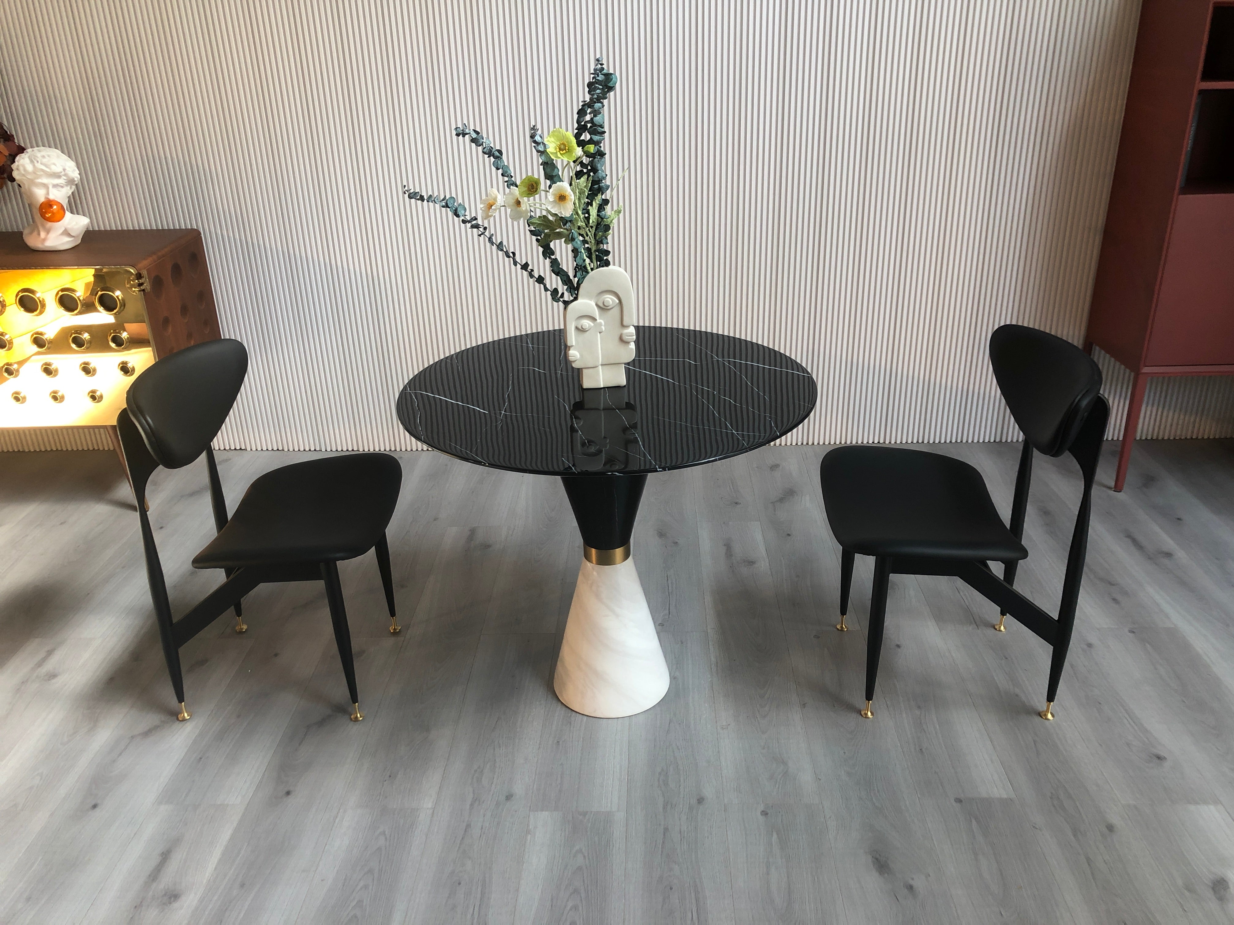 CZ-126 Dining table