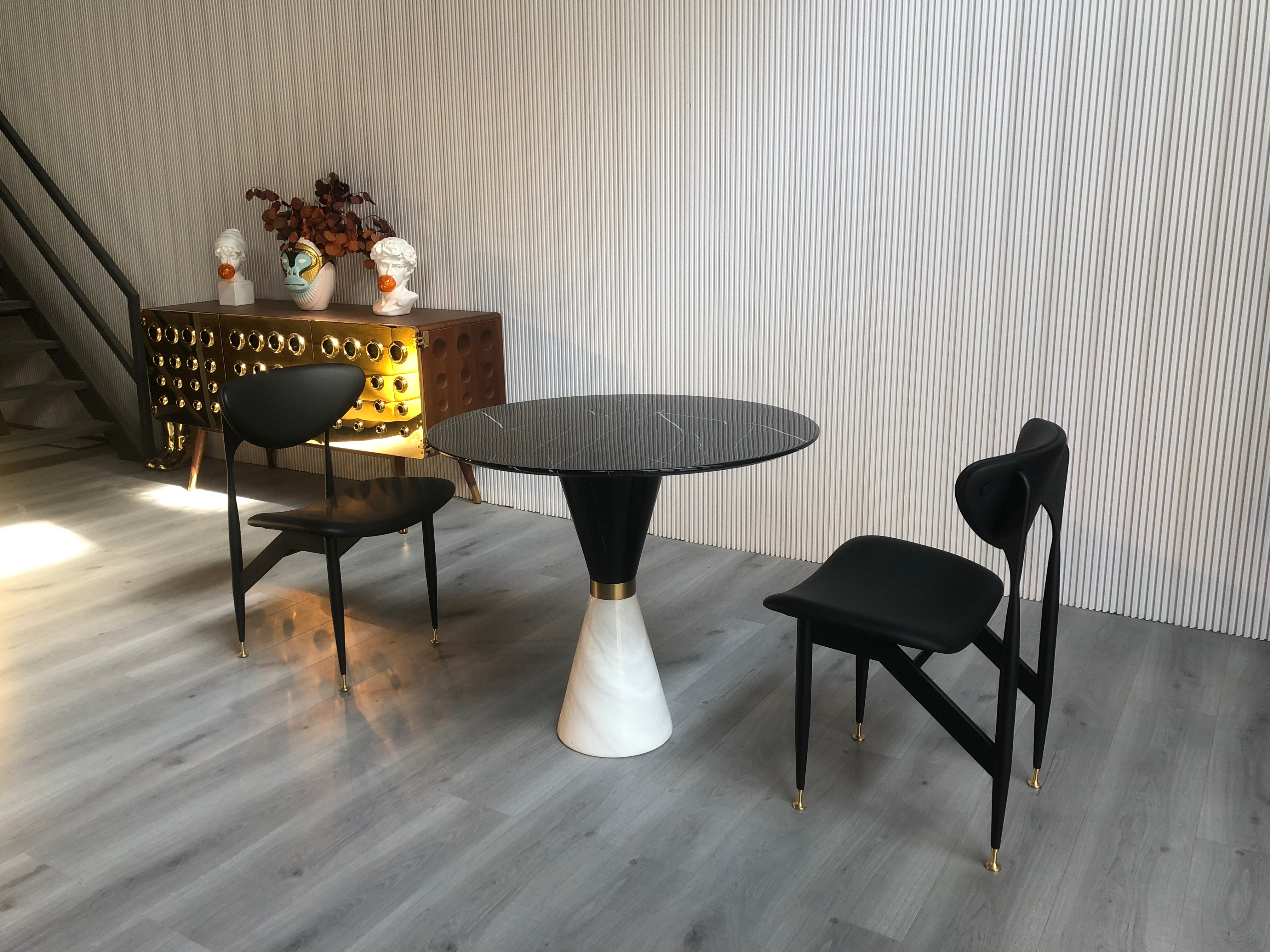 CZ-126 Dining table