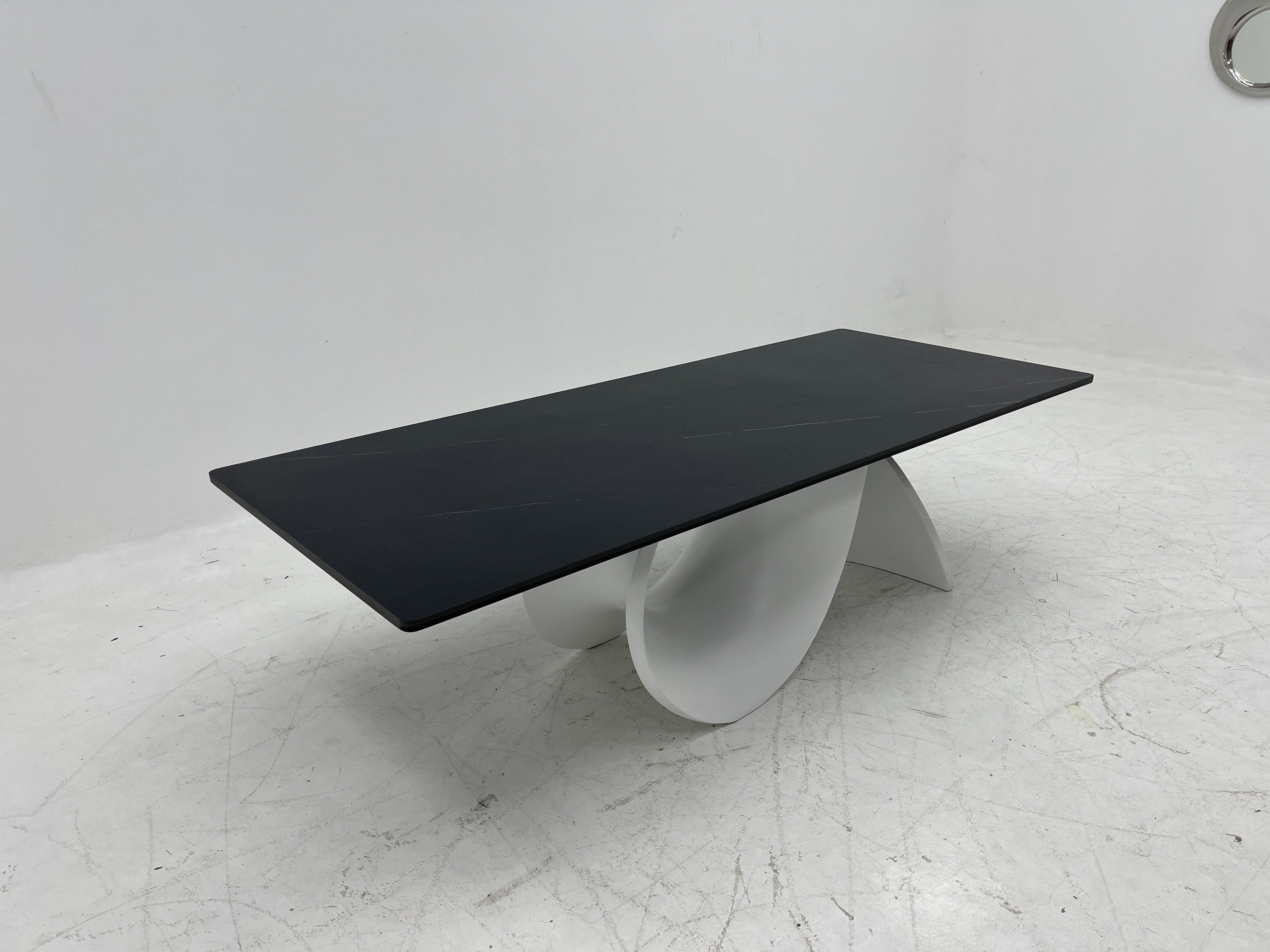 CZ-249 Dining table