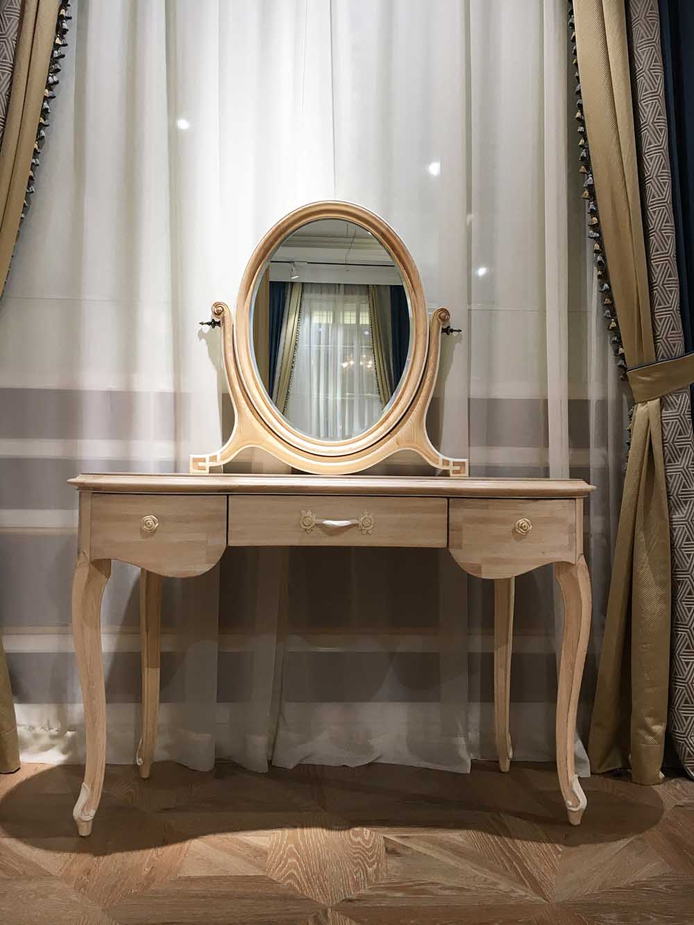 FV-129 Makeup table (including mirror) F