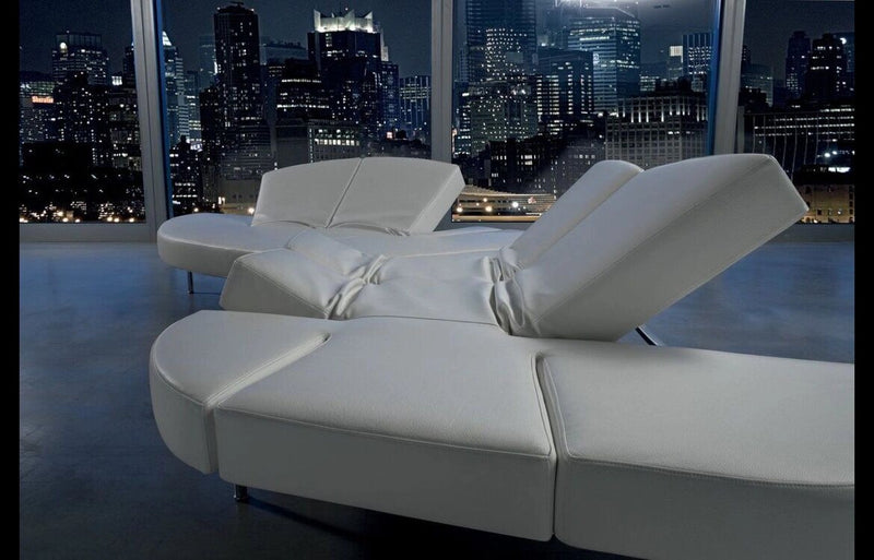 Custom Comfort: Sofa with Adjustable Modules and Multi-Angle Design