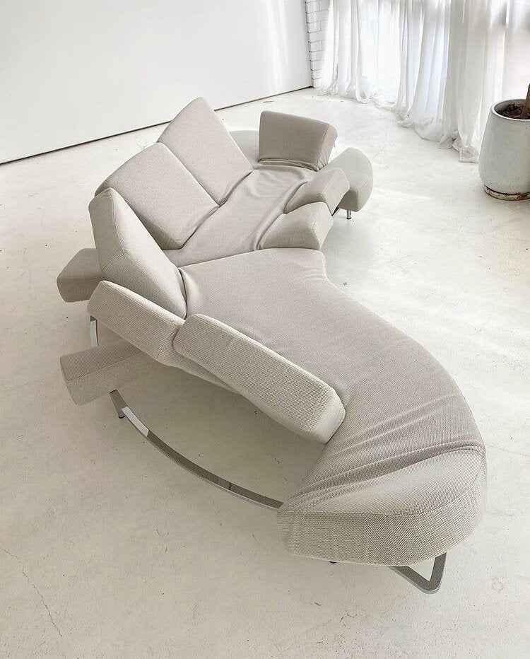 Custom Comfort: Sofa with Adjustable Modules and Multi-Angle Design