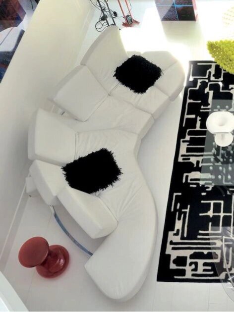 Custom Comfort: Sofa with Adjustable Modules and Multi-Angle Design