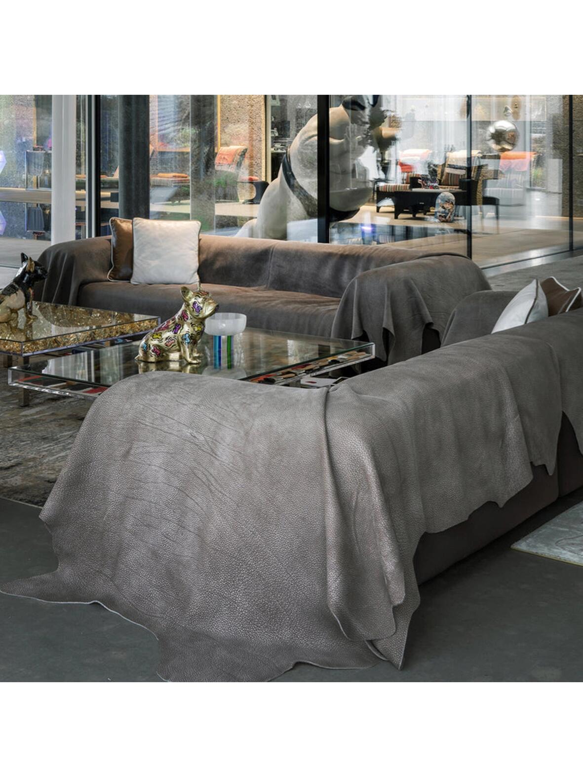 Rugged Elegance: The Unique Leather Folds of the Gran Khan Sofa