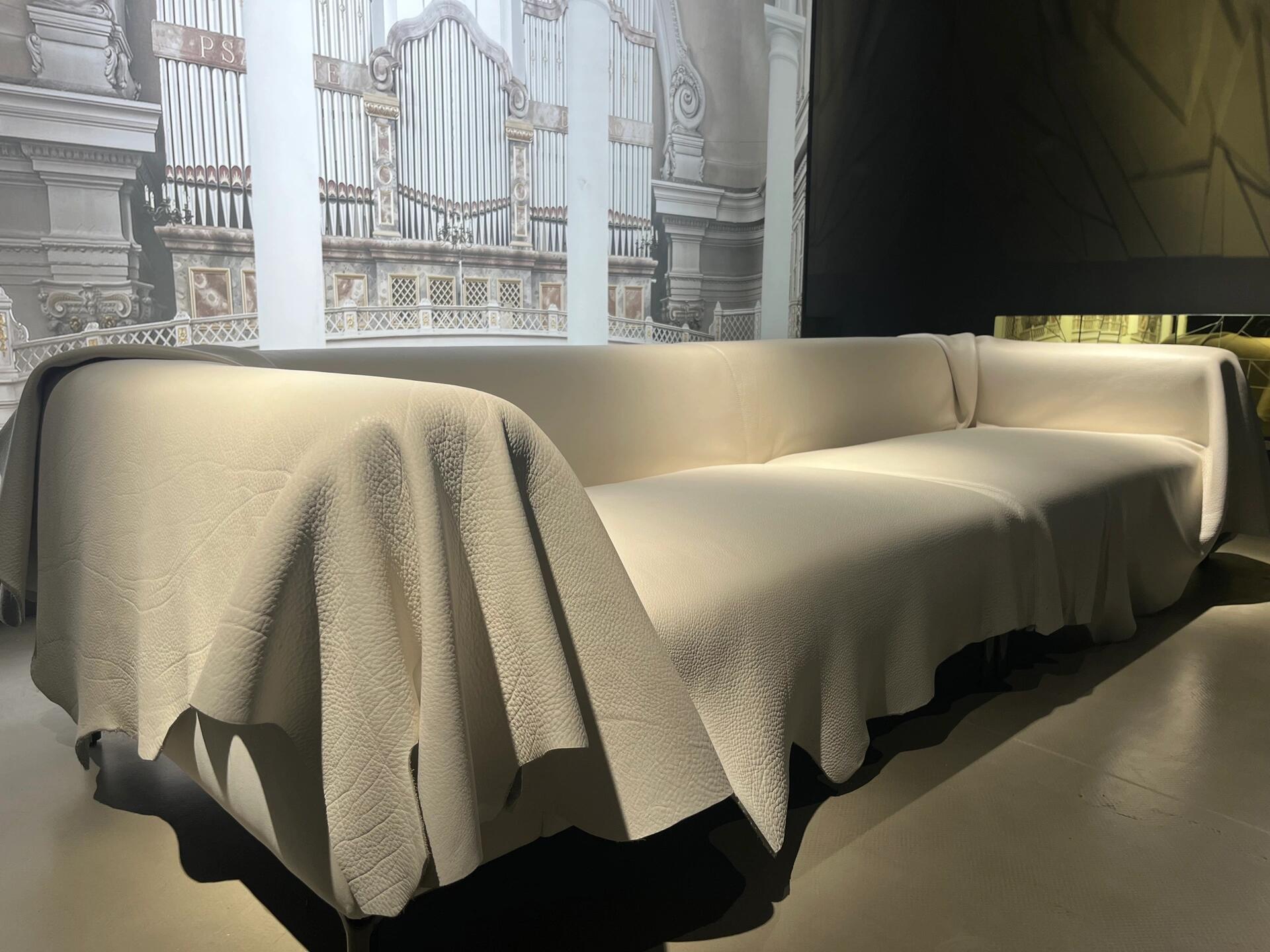 Rugged Elegance: The Unique Leather Folds of the Gran Khan Sofa