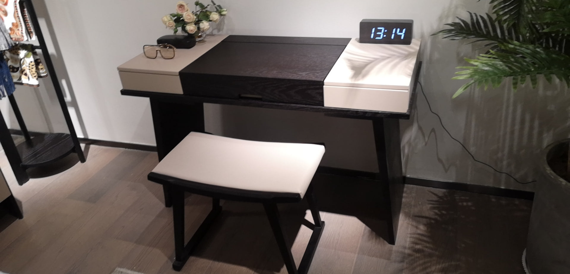 HG3-1687-3  Dressing Stool - Chiuchiufurniture