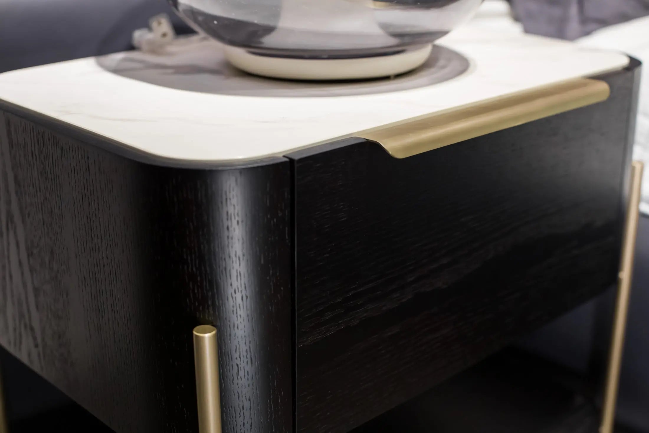 HX-2019-2 bedside table chiuchiufurniture