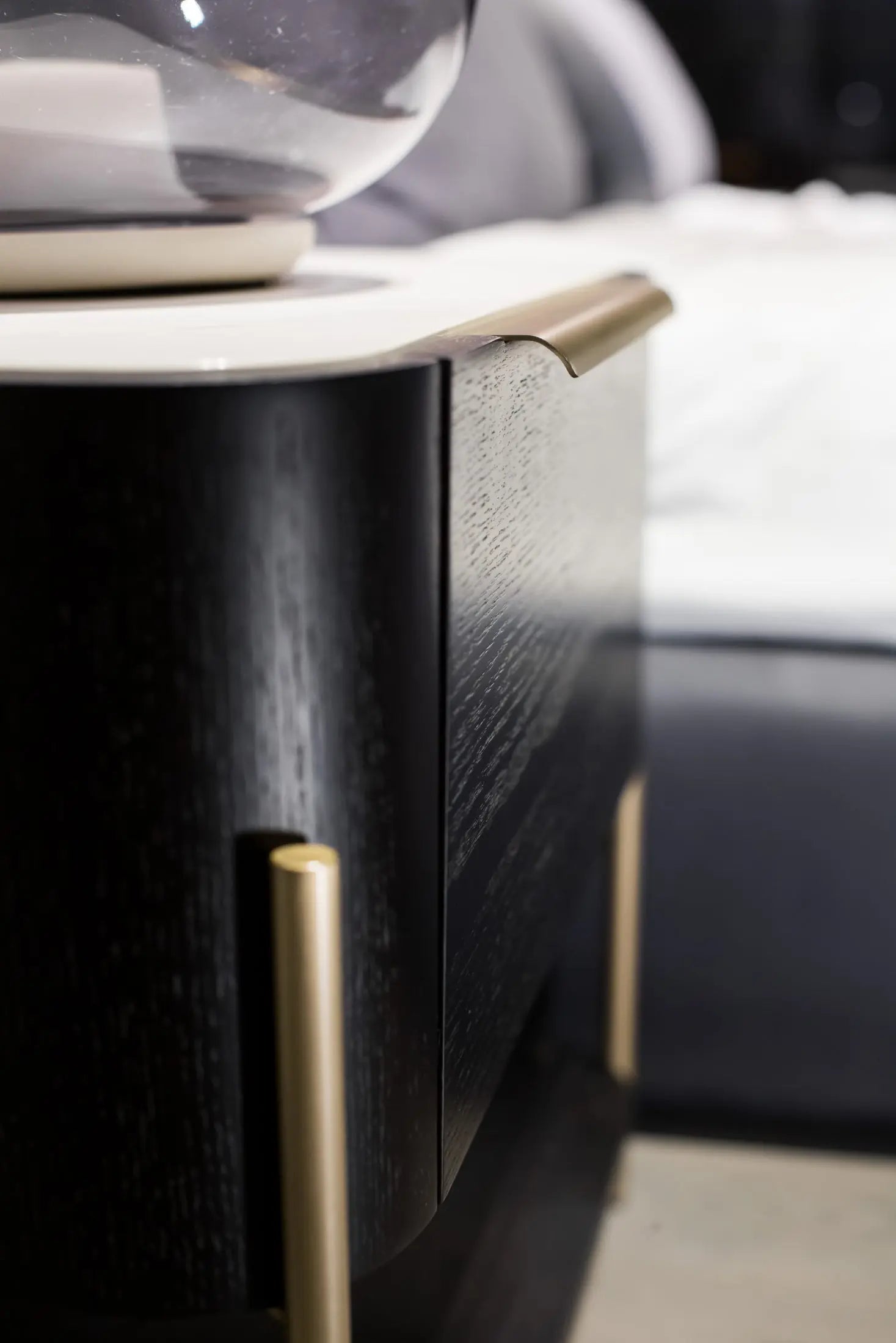 HX-2019-2 bedside table chiuchiufurniture