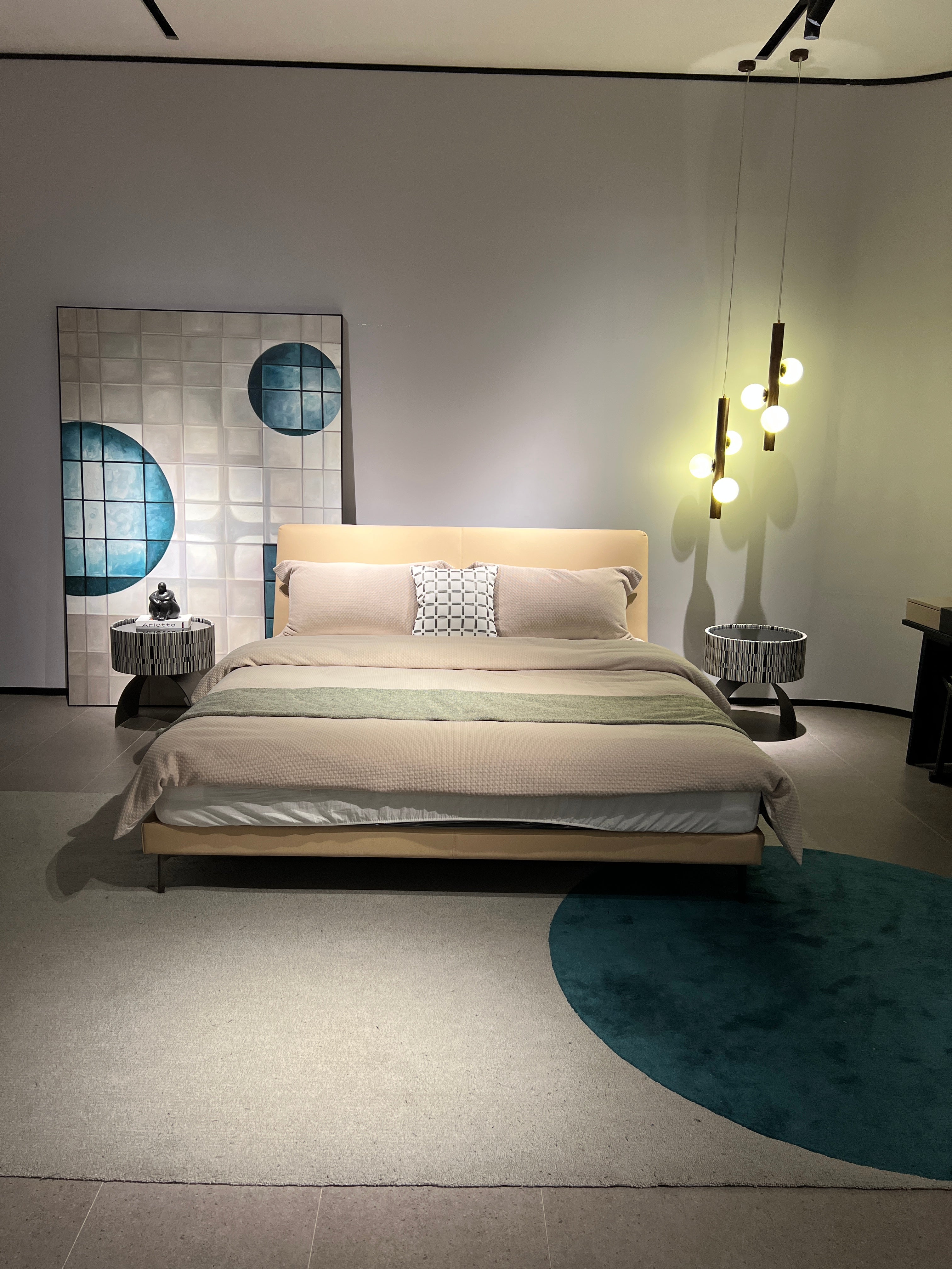 Modern Minimalist advanced Bed Set VX3-2333-1 Bed