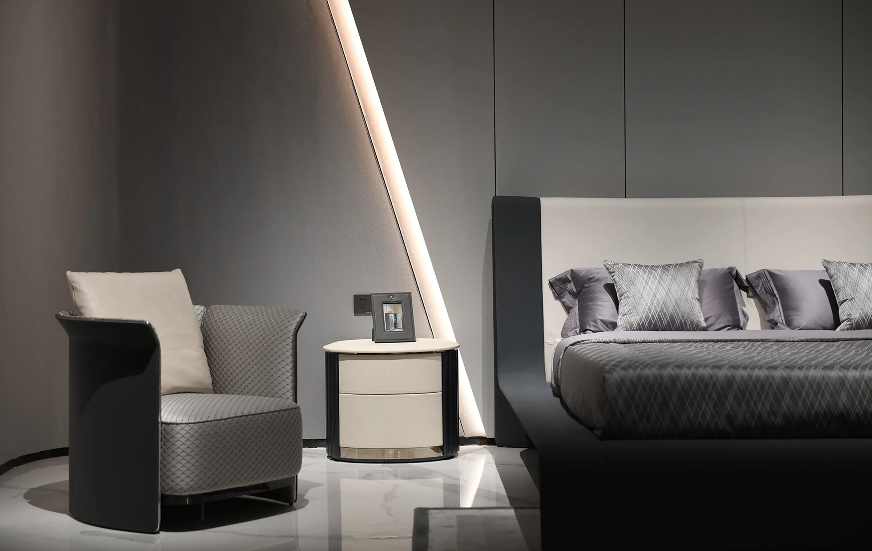 Luxury leather Italian modern living room style Contemporary expensive lightweight shell fabric sofa W015SF1 Bentley Sofa