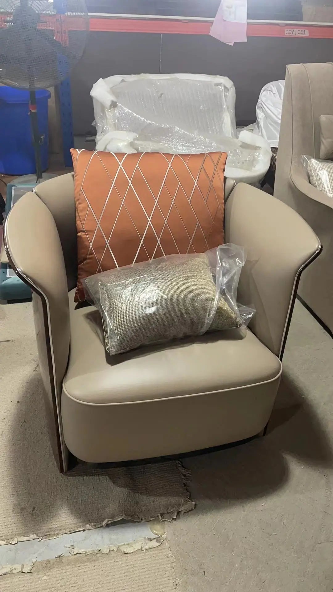 Luxury leather Italian modern living room style Contemporary expensive lightweight shell fabric sofa W015SF1 Bentley Sofa