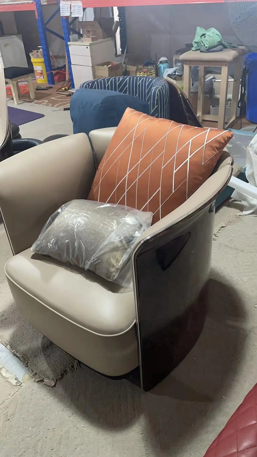 Luxury leather Italian modern living room style Contemporary expensive lightweight shell fabric sofa W015SF1 Bentley Sofa