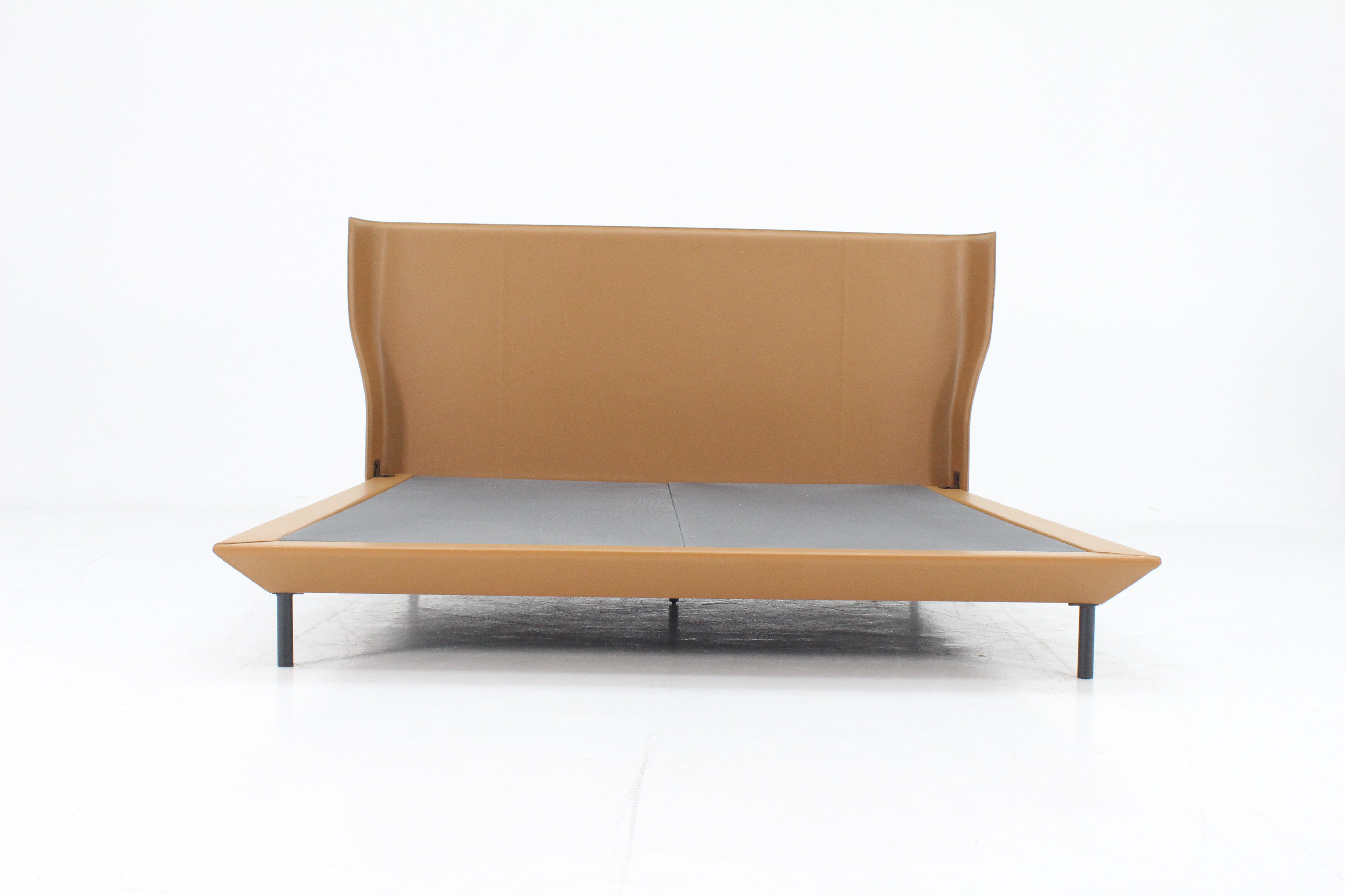 MB-022 Bed