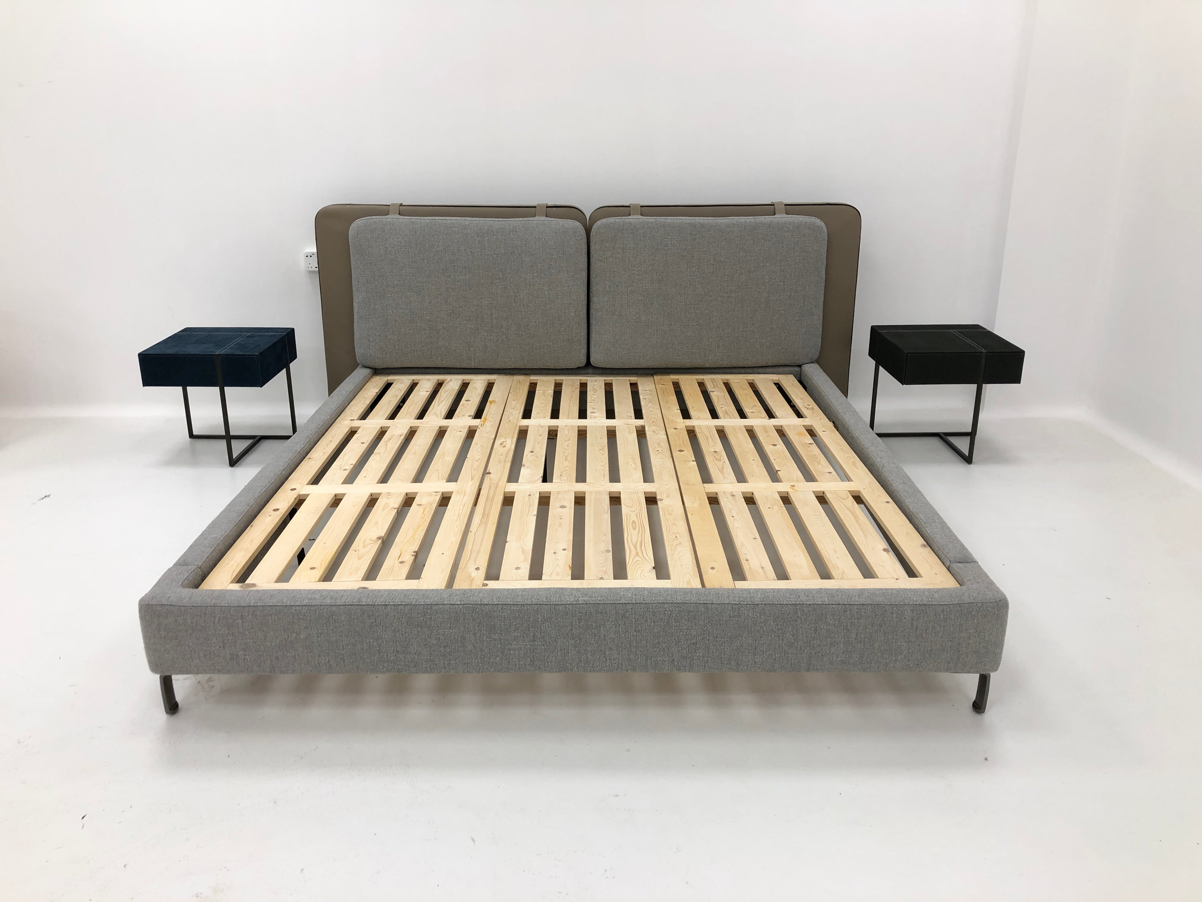 MB-049  Bed