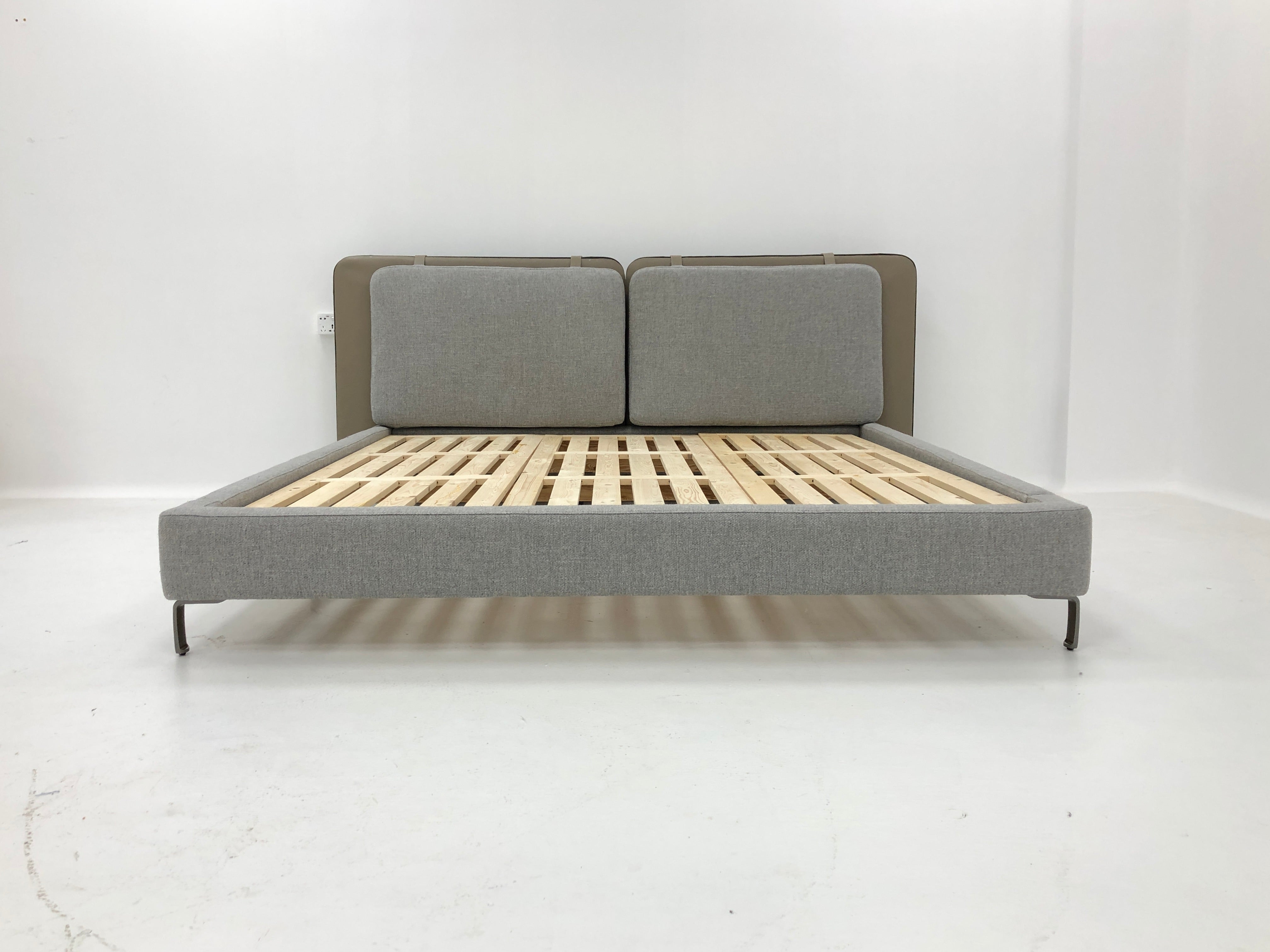 MB-049  Bed