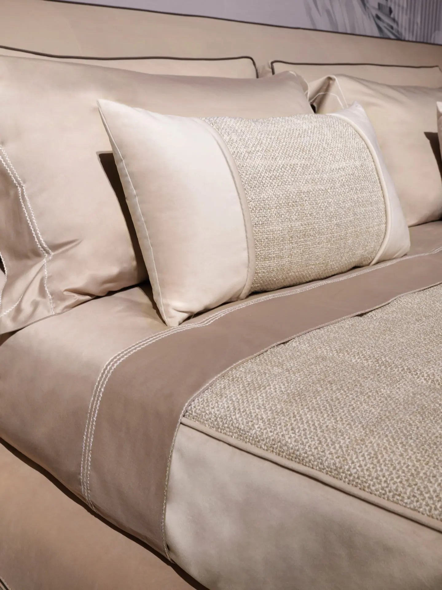 Minimalist bedroom design upholstered modern leather bed W011B10B Visionnaire style Bastian Bed,Modern design upholstered leather bedroom bed