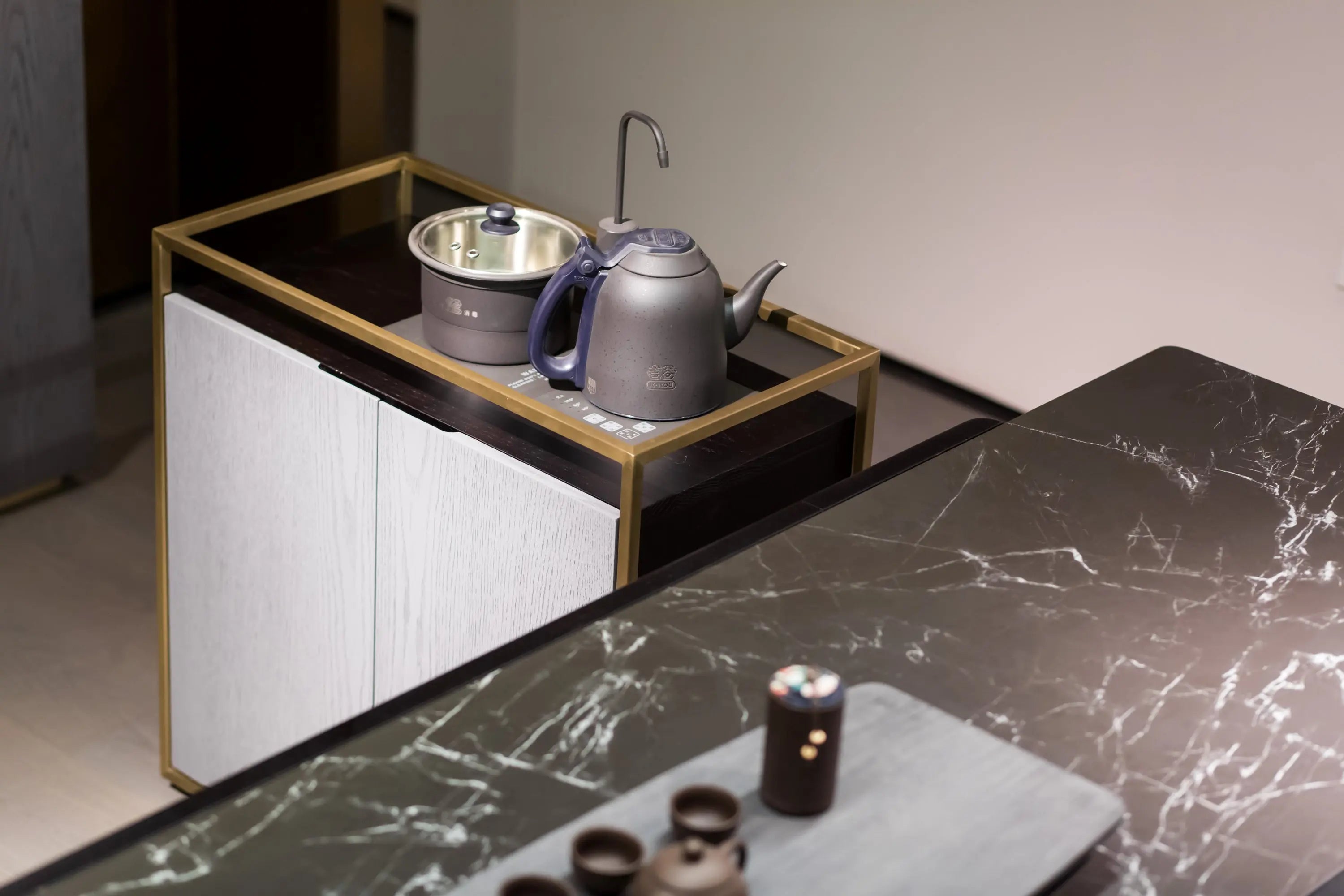 Modern Light Luxury Tea Bucket Cabinet - Elegant Storage Solution for Tea Lovers