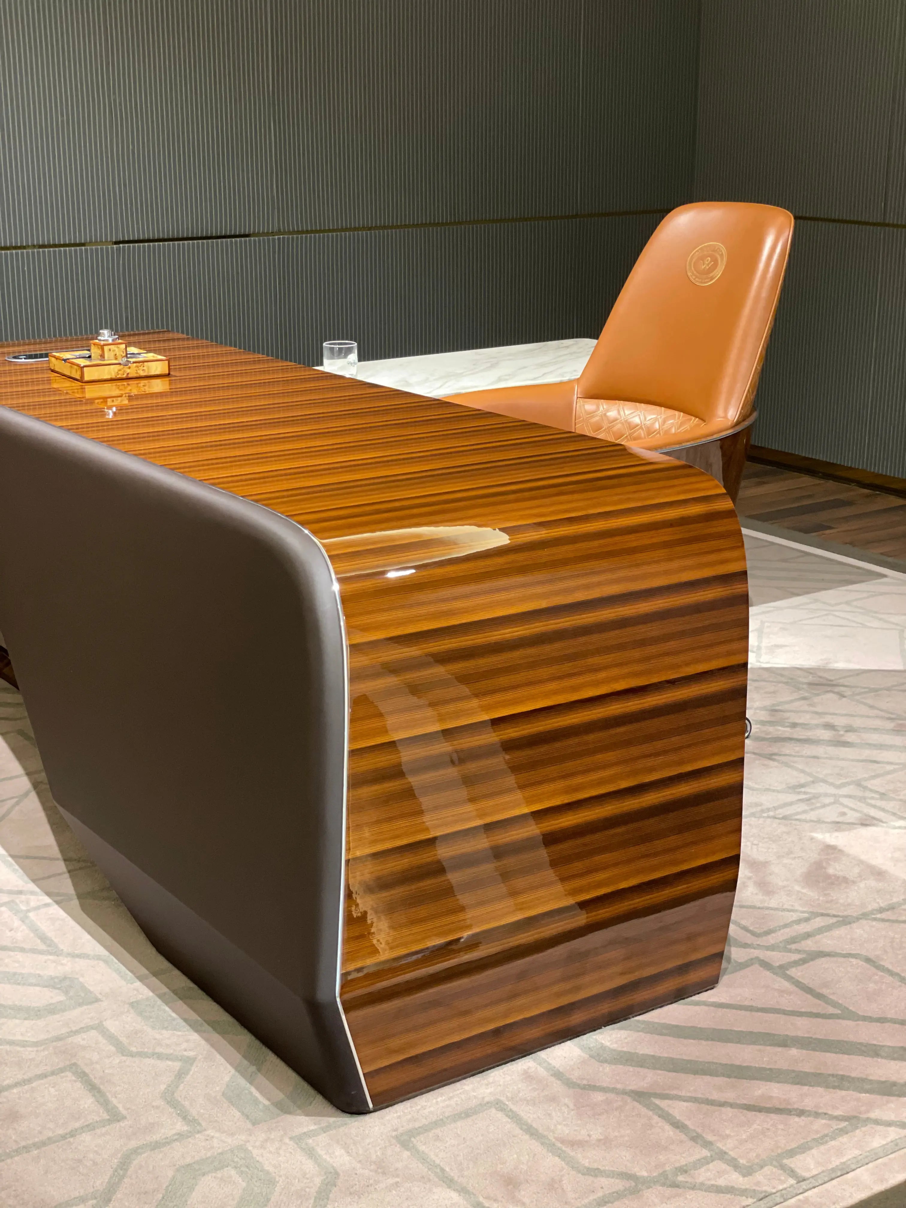 Modern design furniture office meeting visitor armrest modern swivel chair W016S21 Bentley Style Kingston Office Armchair office chair boss chair