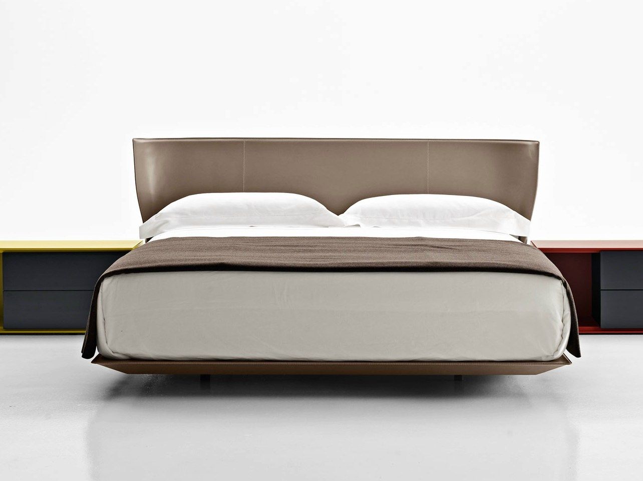 RC-14 Minimalism Bed