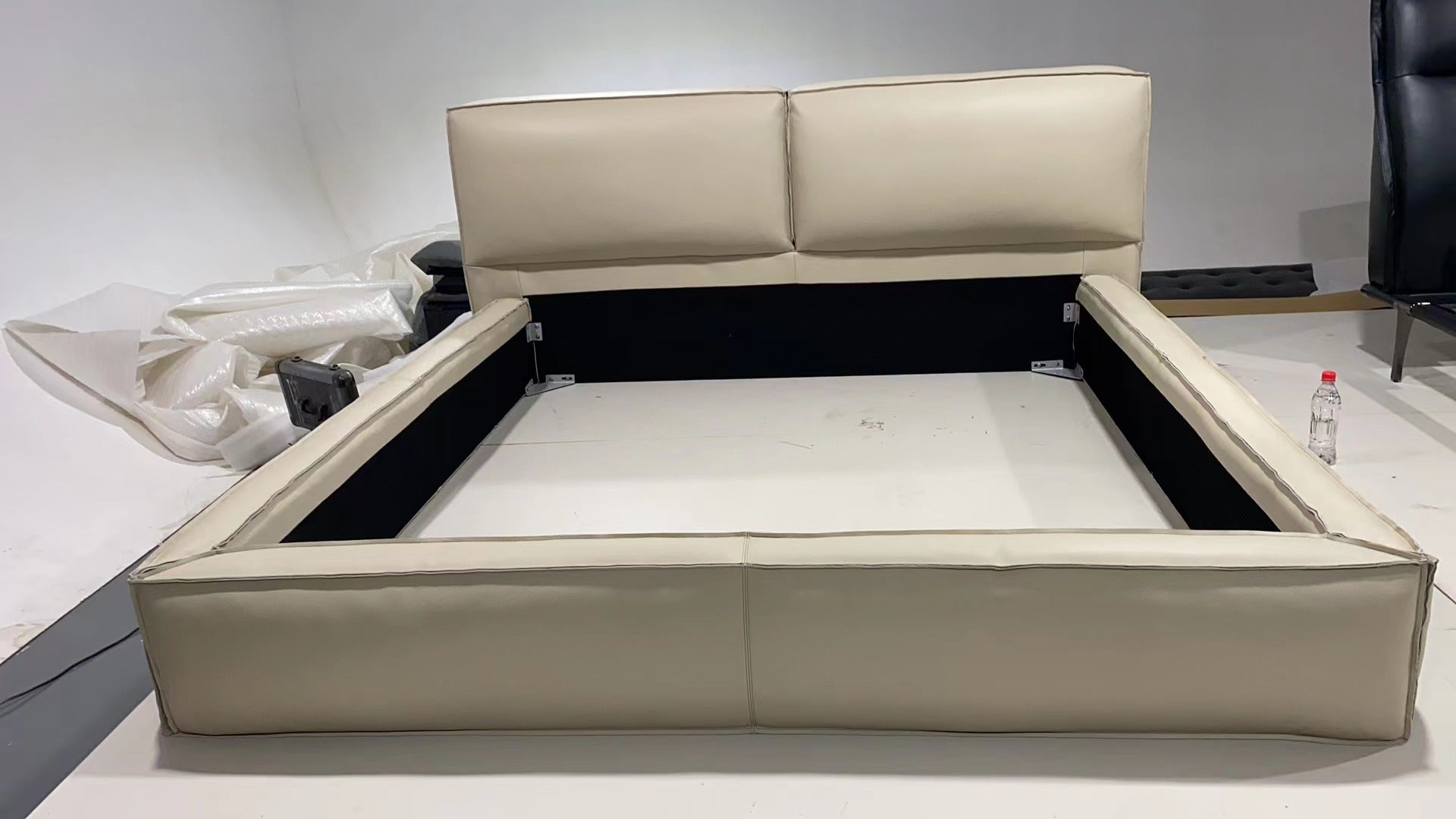 RC-25 Minimalism Bed