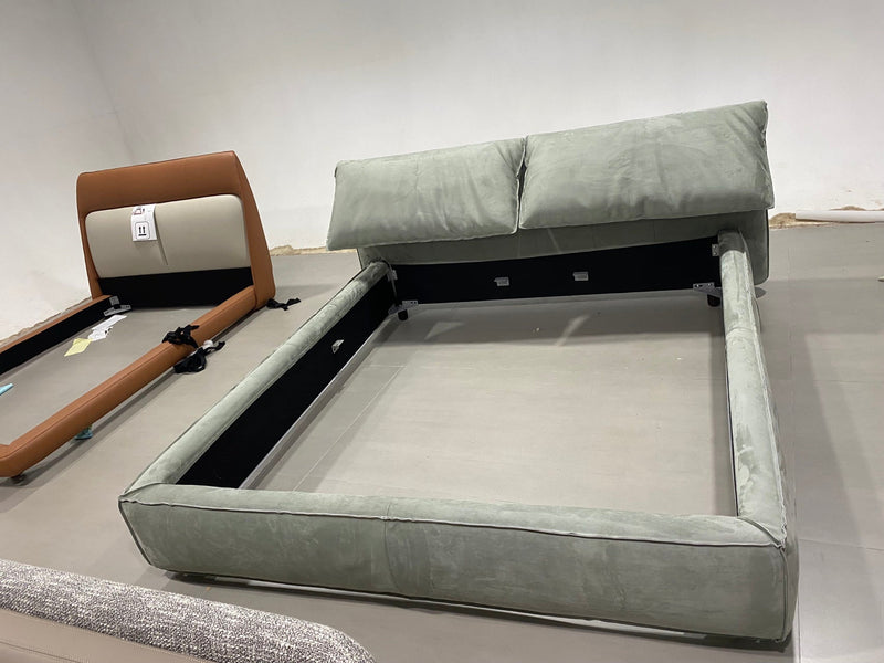 RC-27 Minimalism  Bed