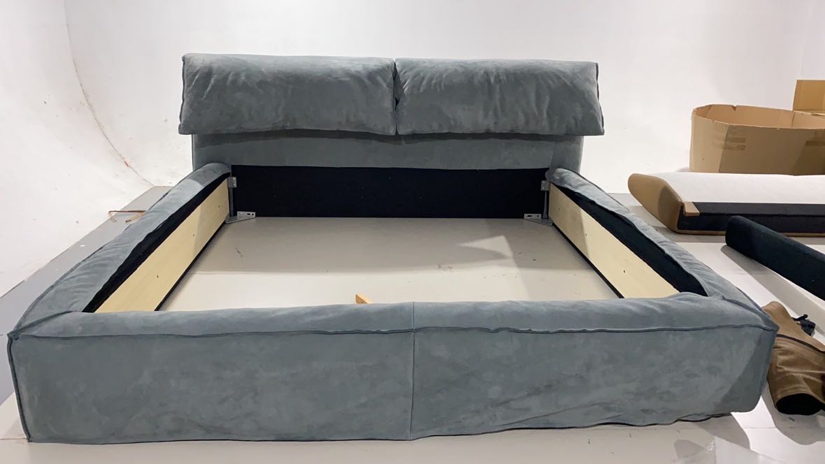 RC-27 Minimalism  Bed