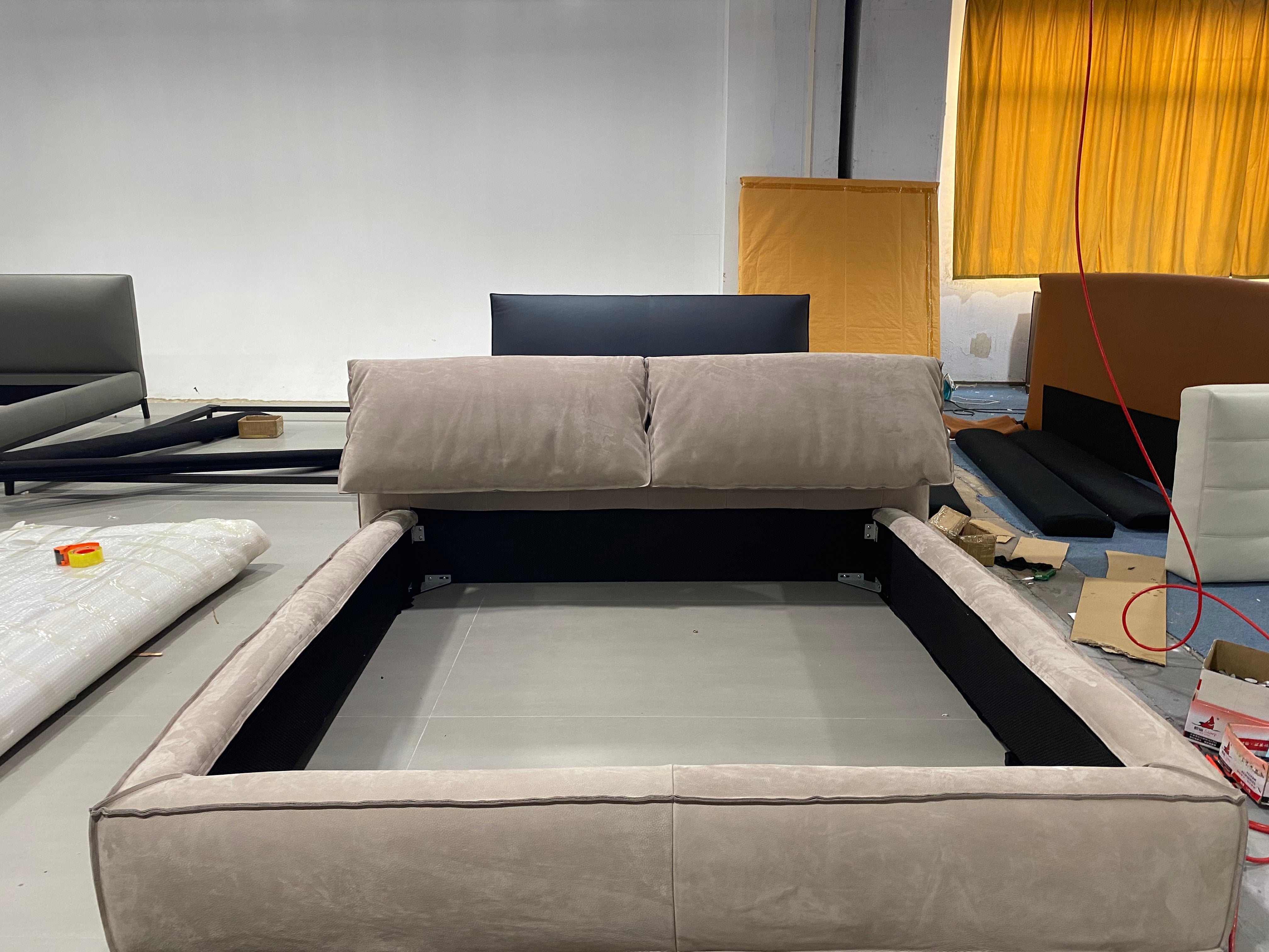 RC-27 Minimalism  Bed