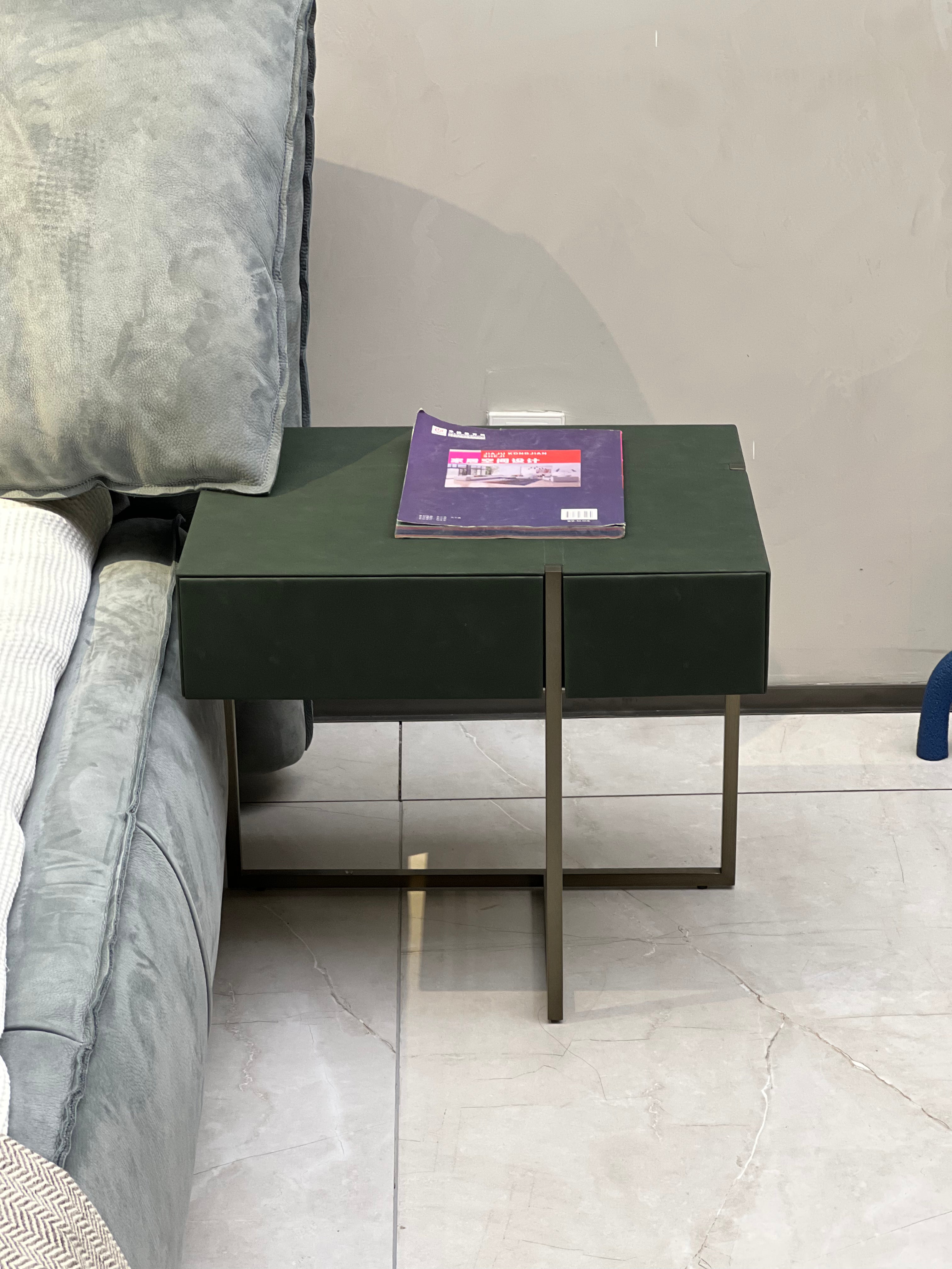 SC002 Minimalism Bedside table