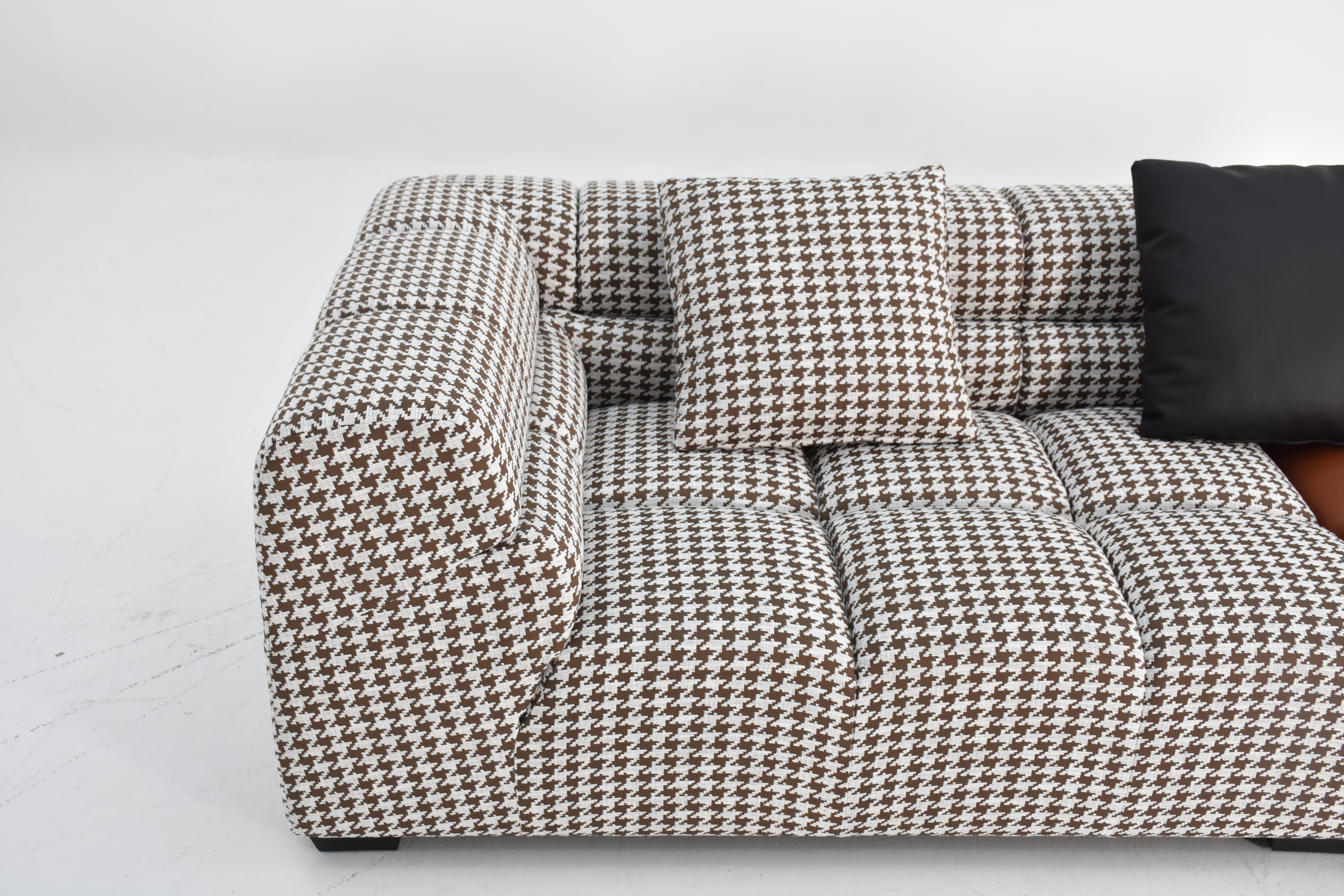 SF-170 Tafti Cube Sofa