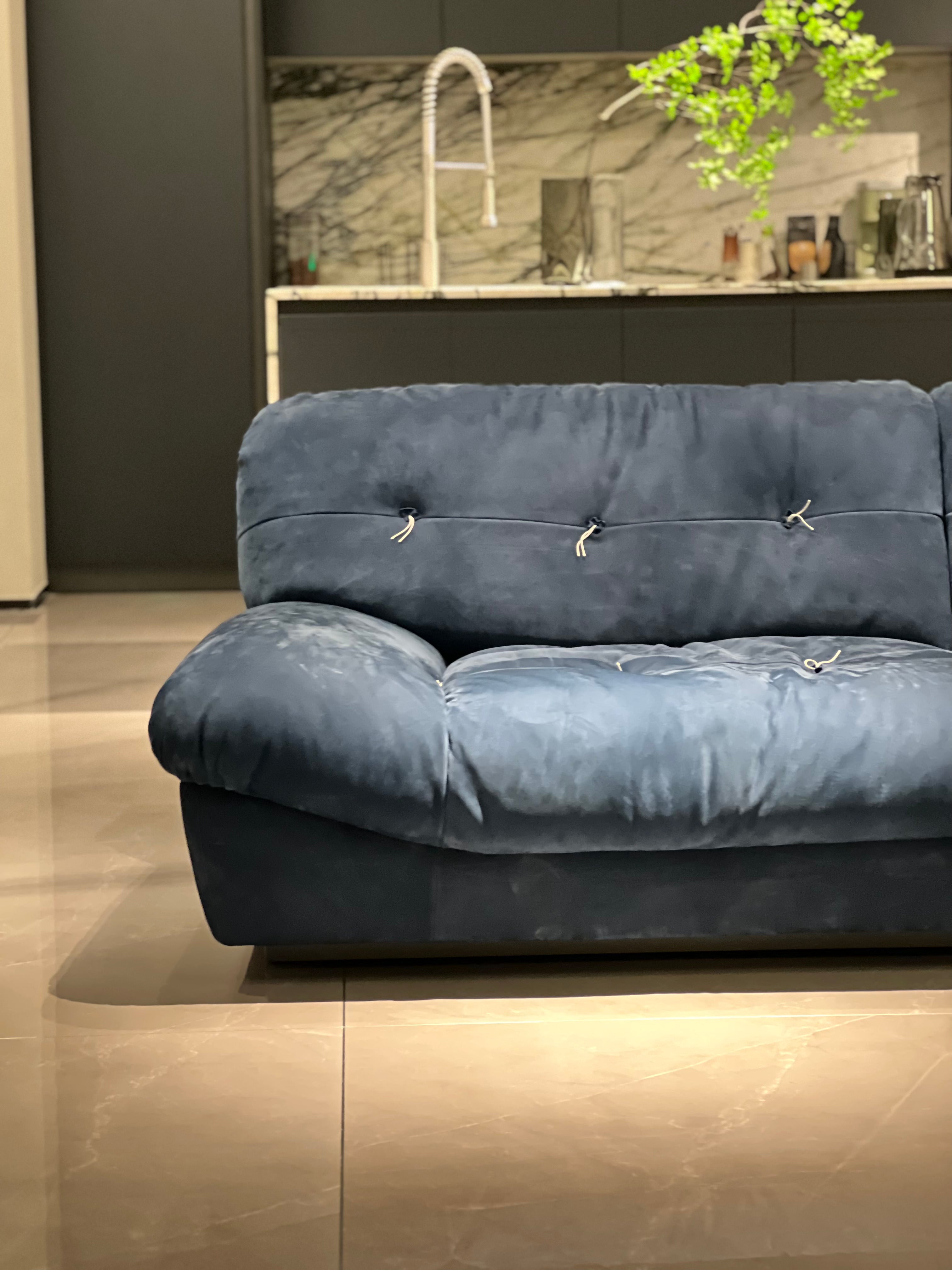 SF-29 Minimalism Sofa