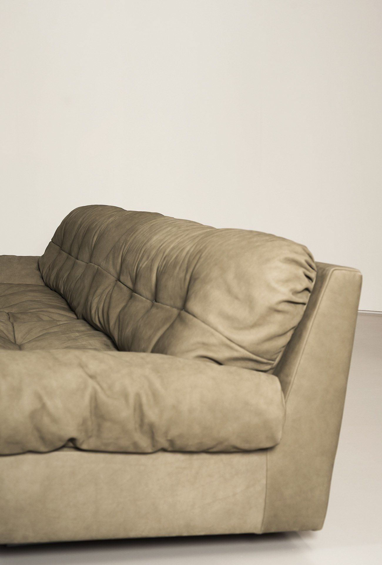 SF-29 Minimalism Sofa