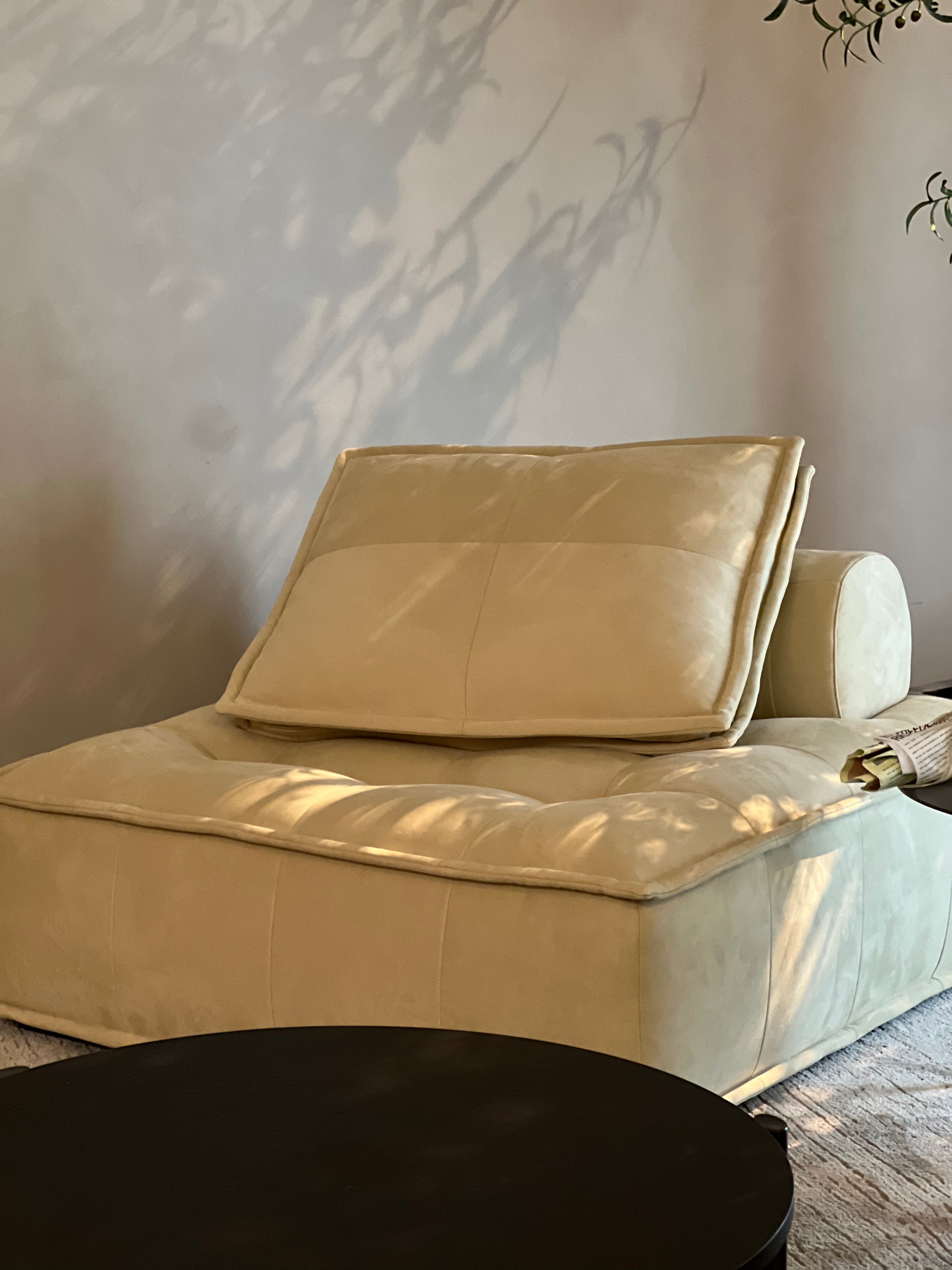 SF-31 Minimalism Sofa