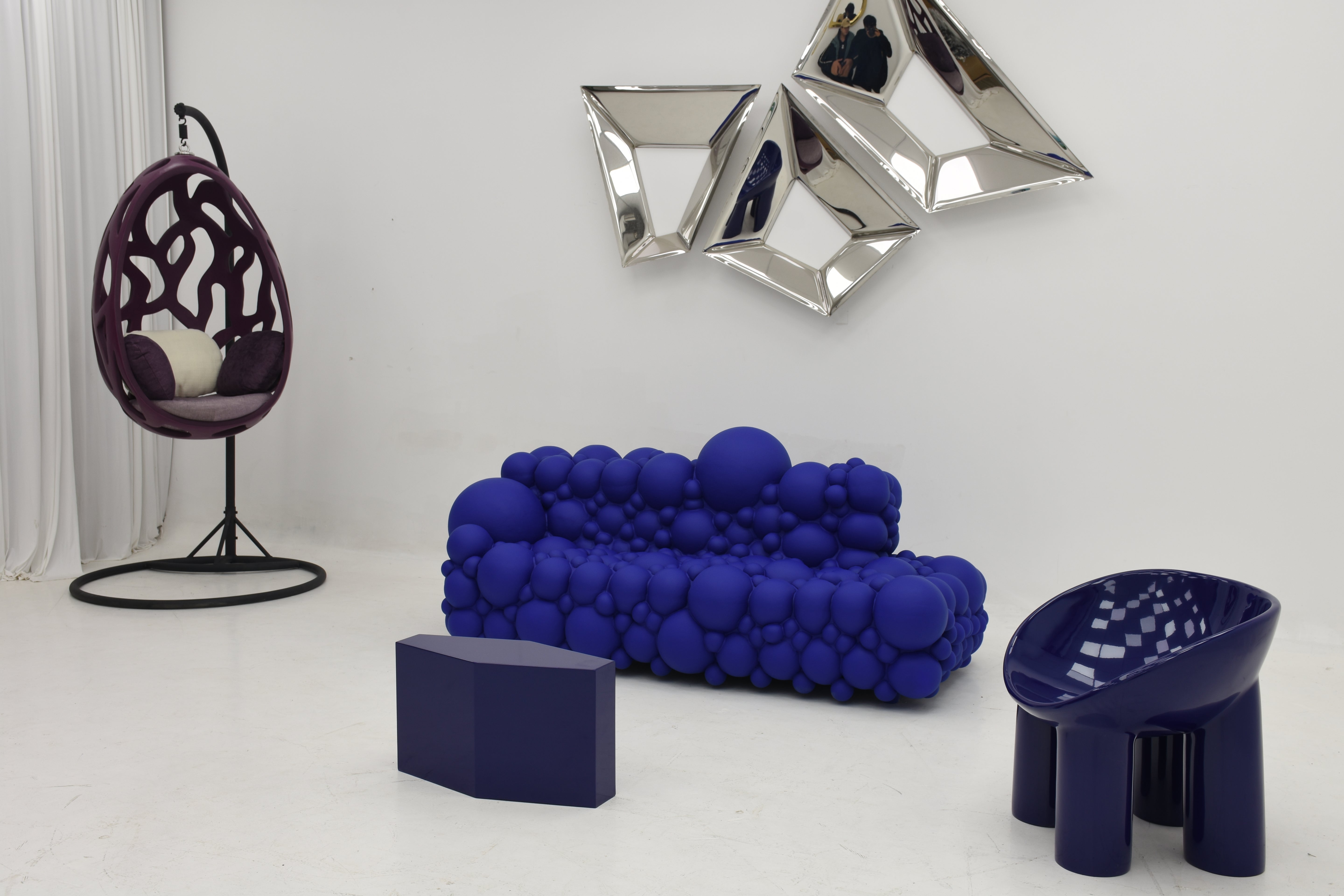 SF-324   Molecule Sofa