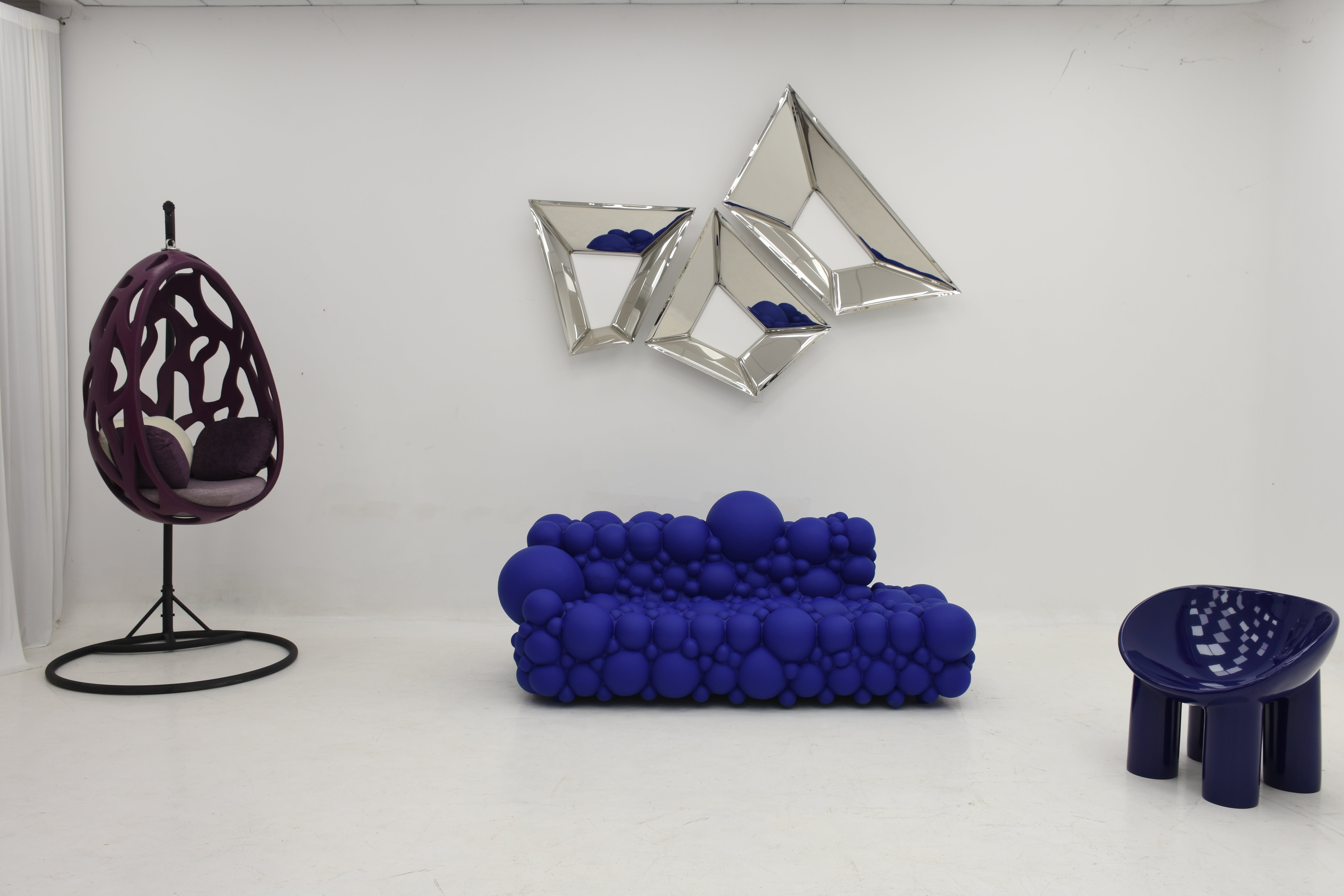 SF-324 Molecule Sofa