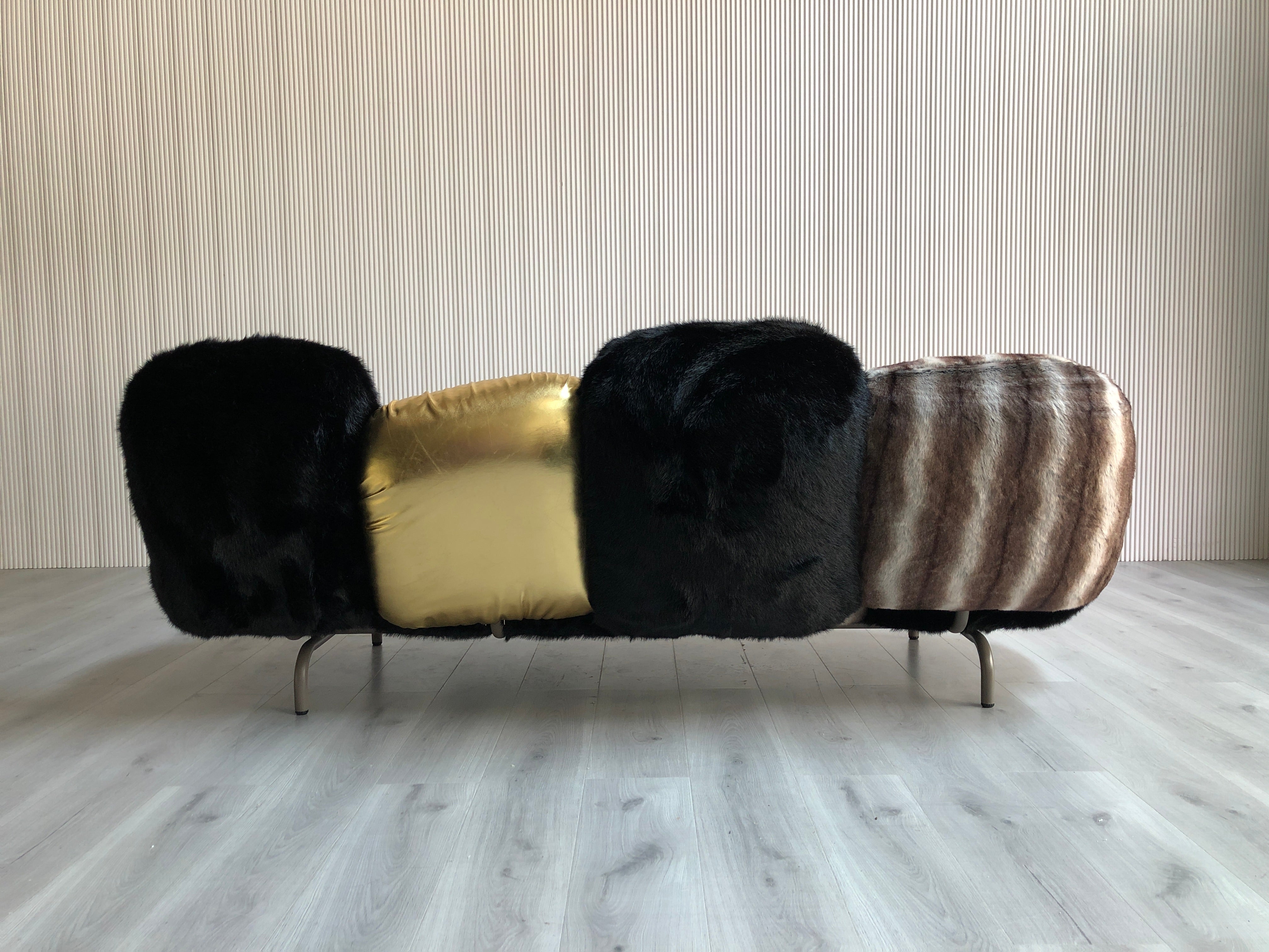 SF-343  Bigfoot sofa