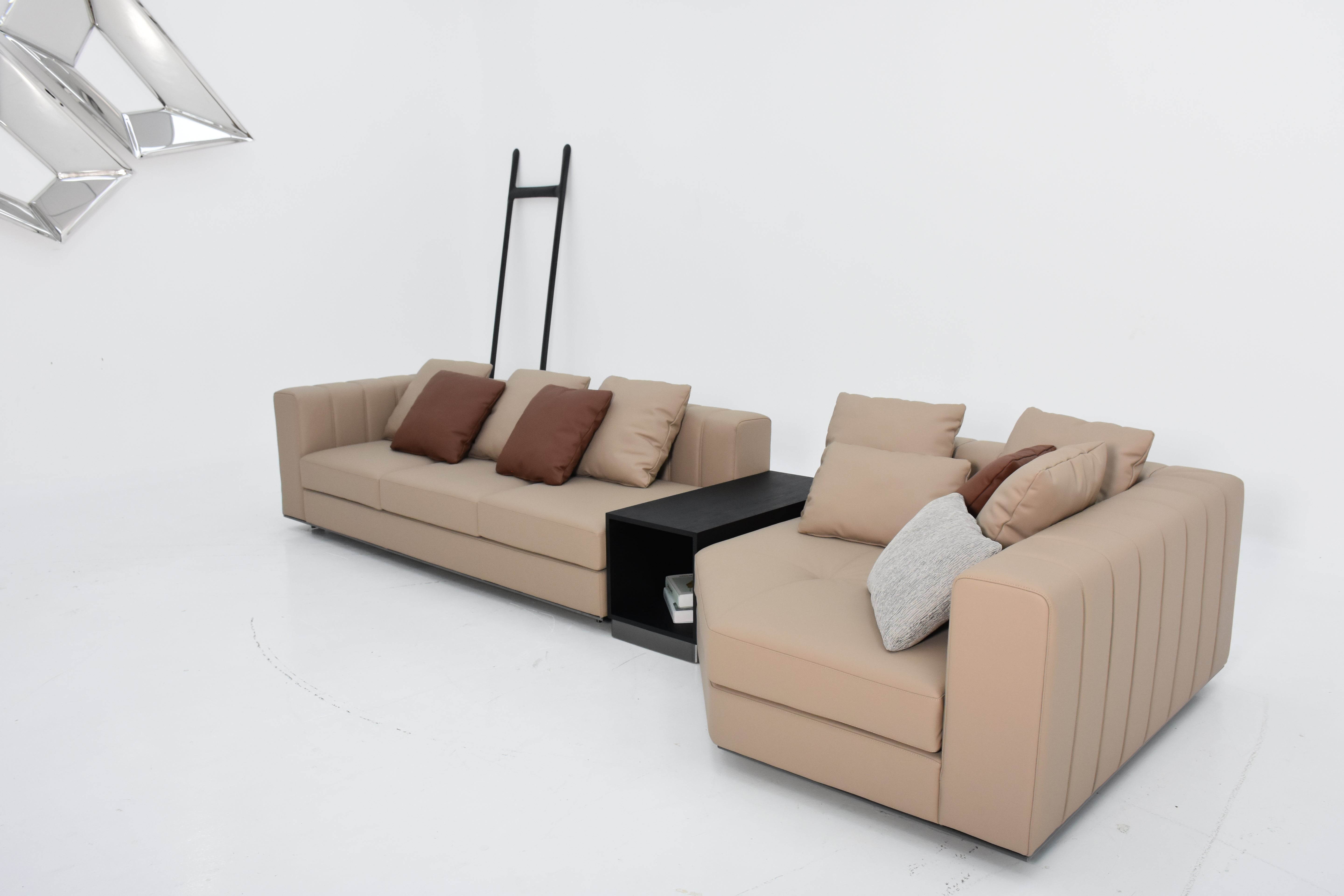 SF-464 Sofa (with coffee table)