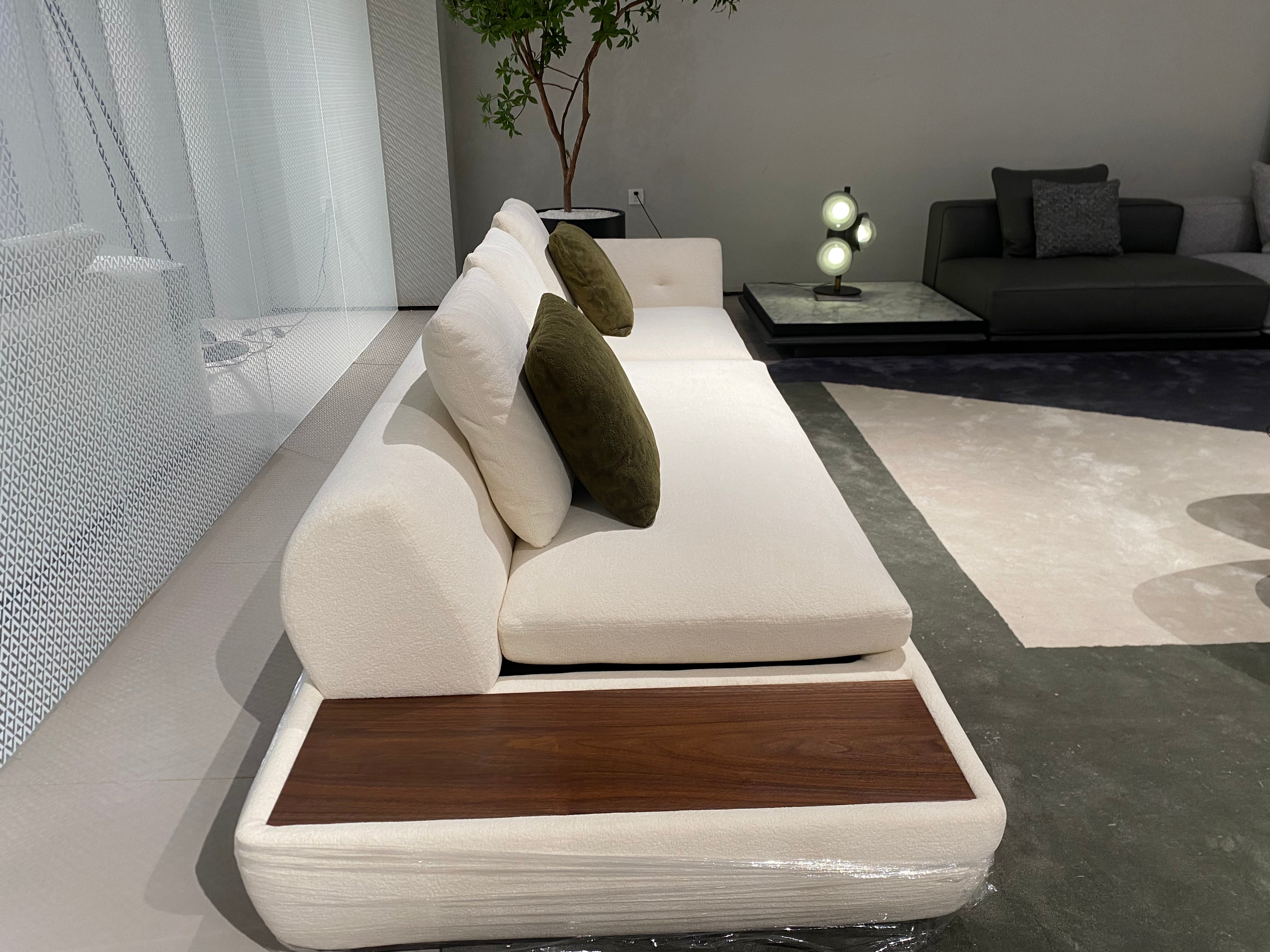 VJ2-2401  Combination Sofa  Comfortable and soft to sit on - Chiuchiufurniture