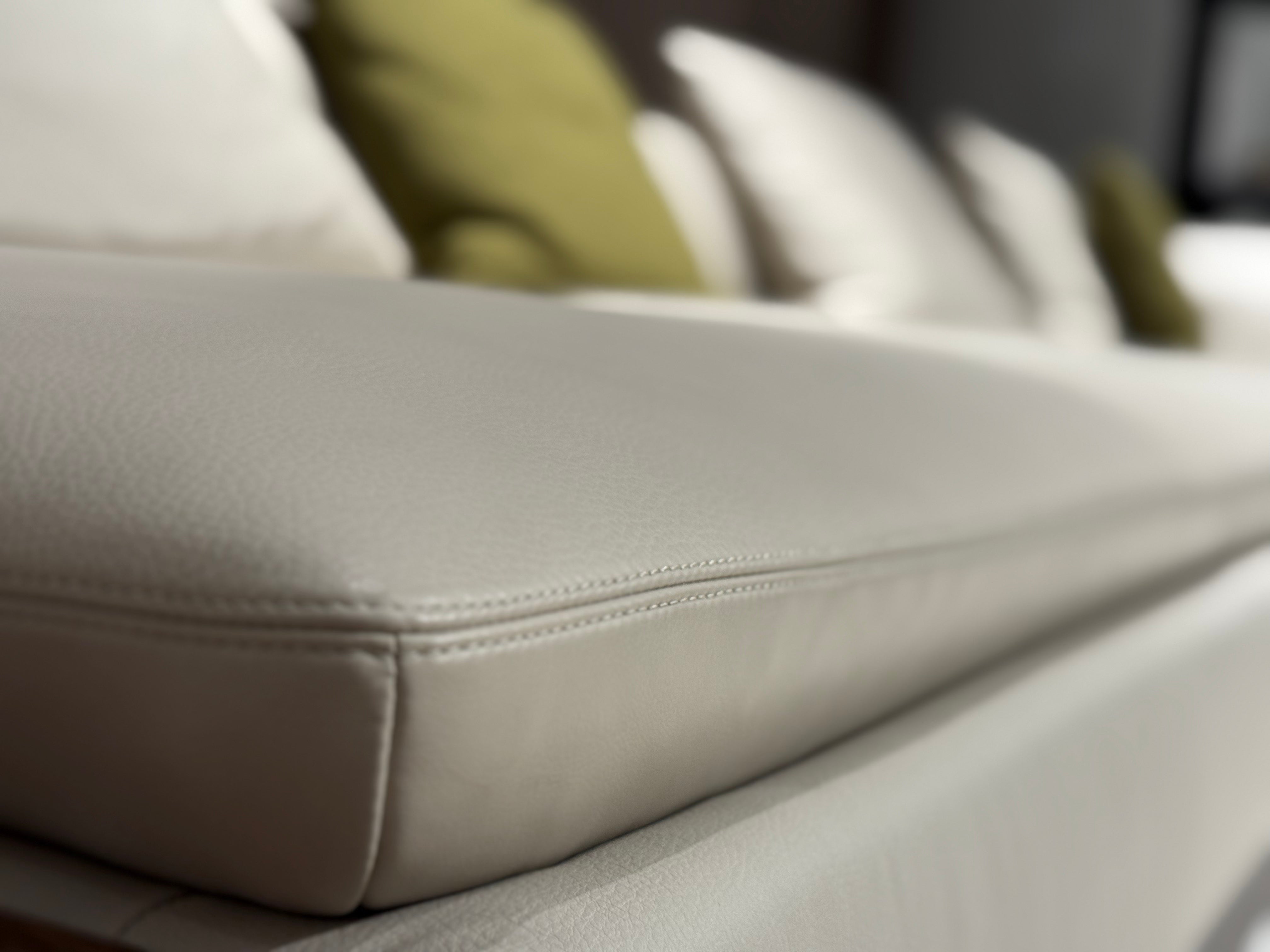 VJ2-2401  Combination Sofa  Comfortable and soft to sit on - Chiuchiufurniture