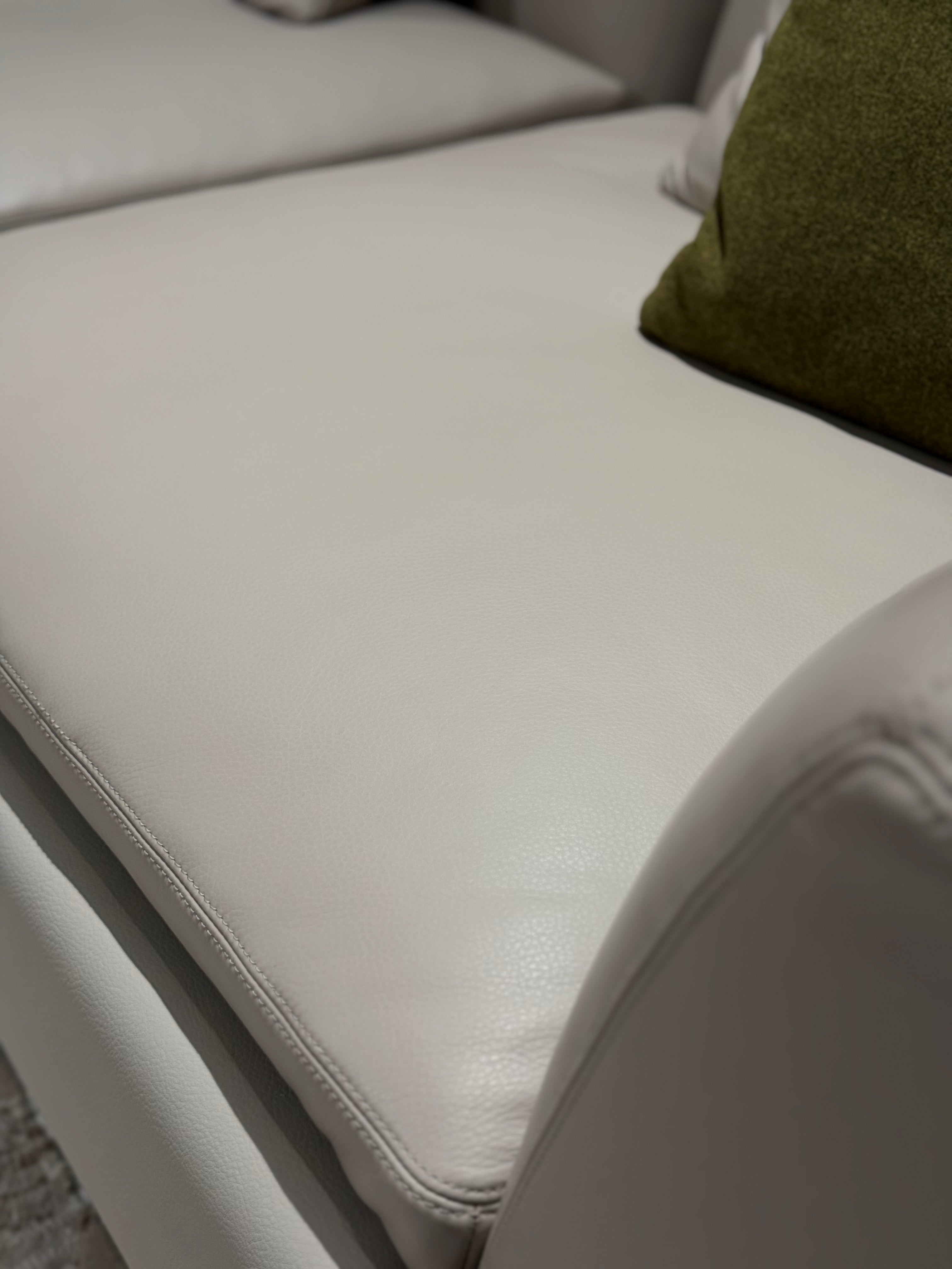 VJ2-2401  Combination Sofa  Comfortable and soft to sit on - Chiuchiufurniture