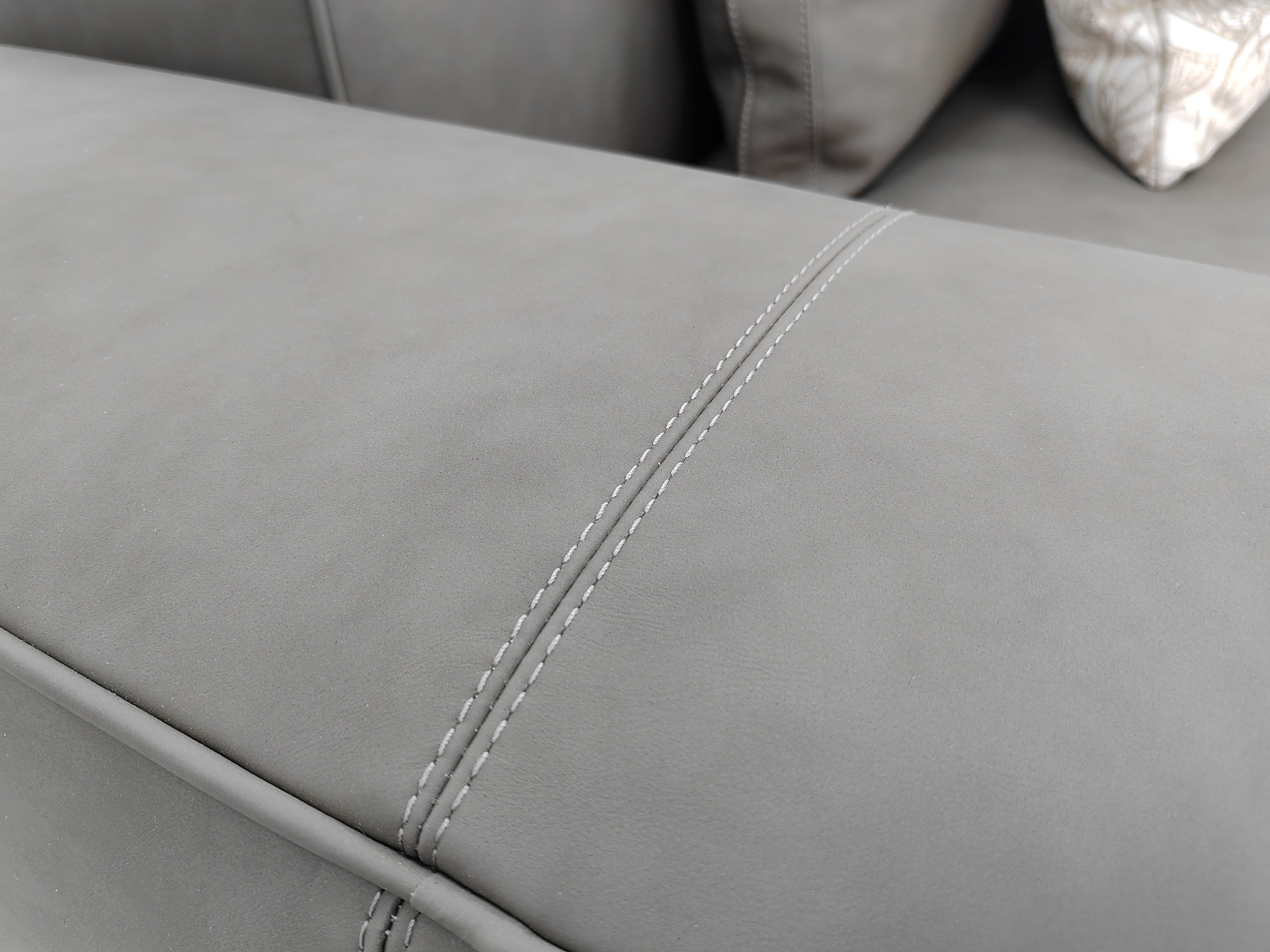 VJ3-2402  Combination Sofa  Comfortable and soft to sit on - Chiuchiufurniture